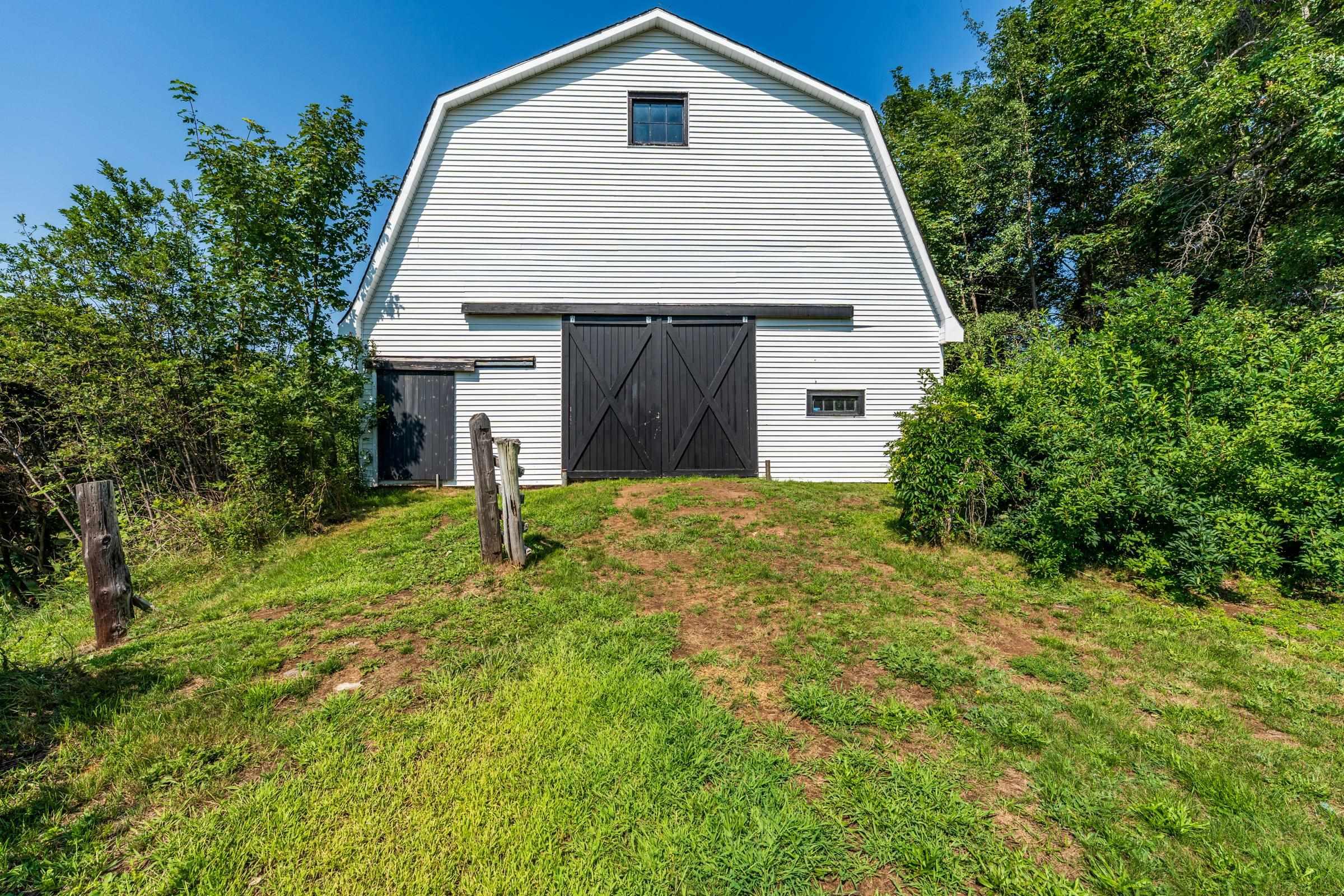 $799,000.00: 9515 Highway 8, Lequille
