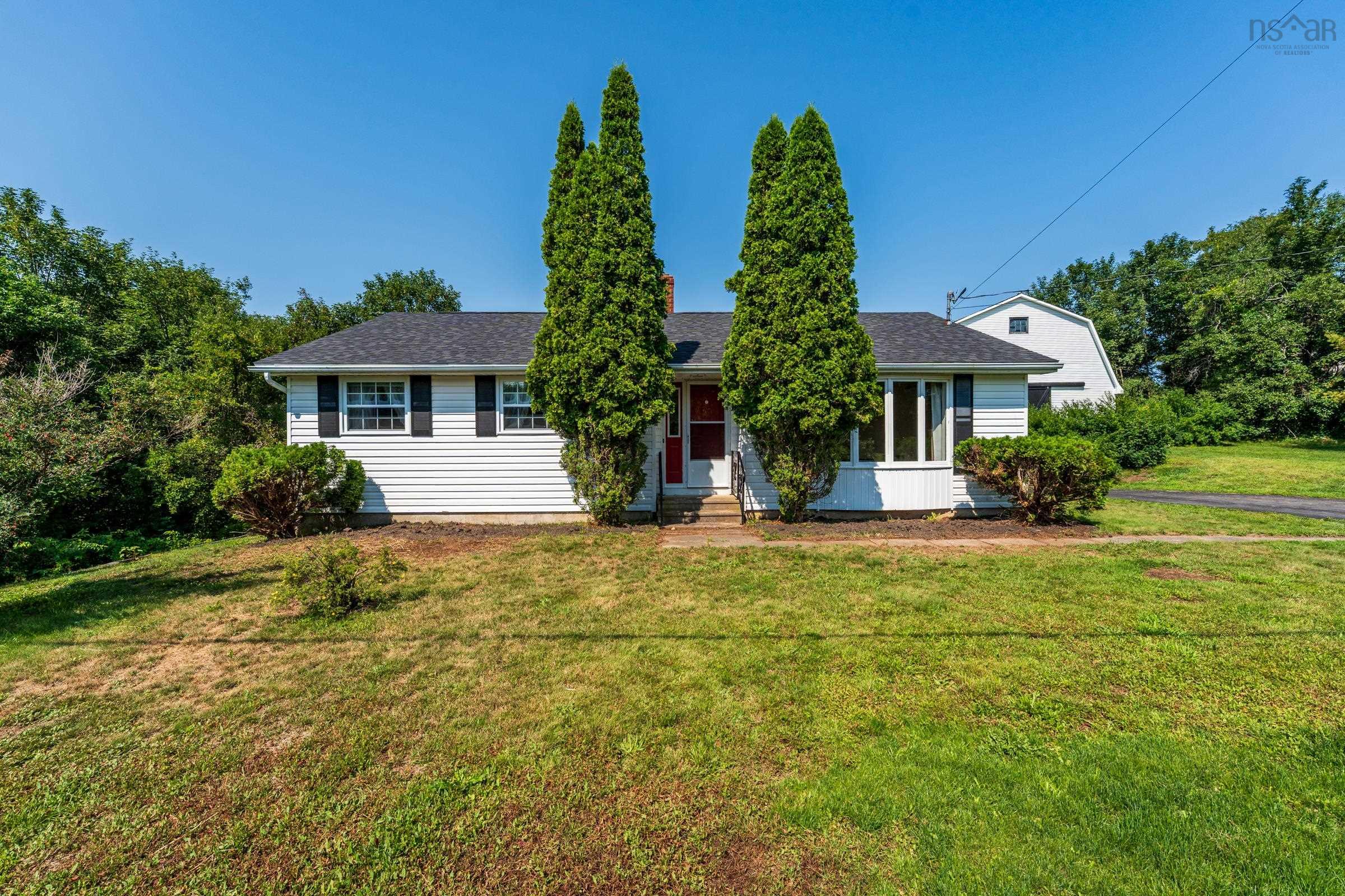 $799,000.00: 9515 Highway 8, Lequille