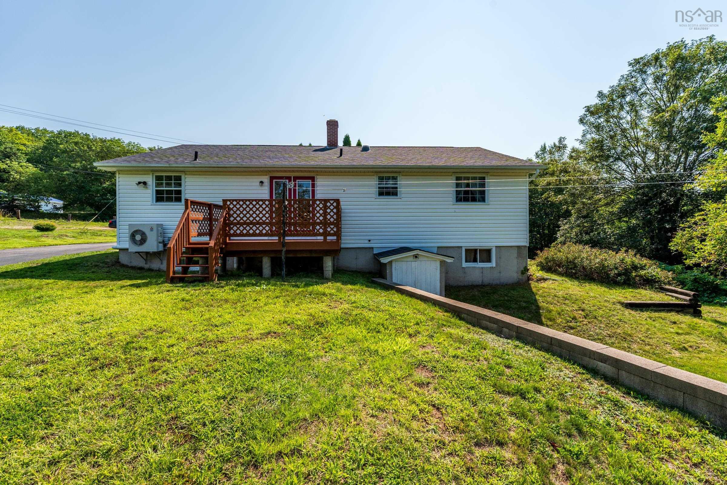 $799,000.00: 9515 Highway 8, Lequille