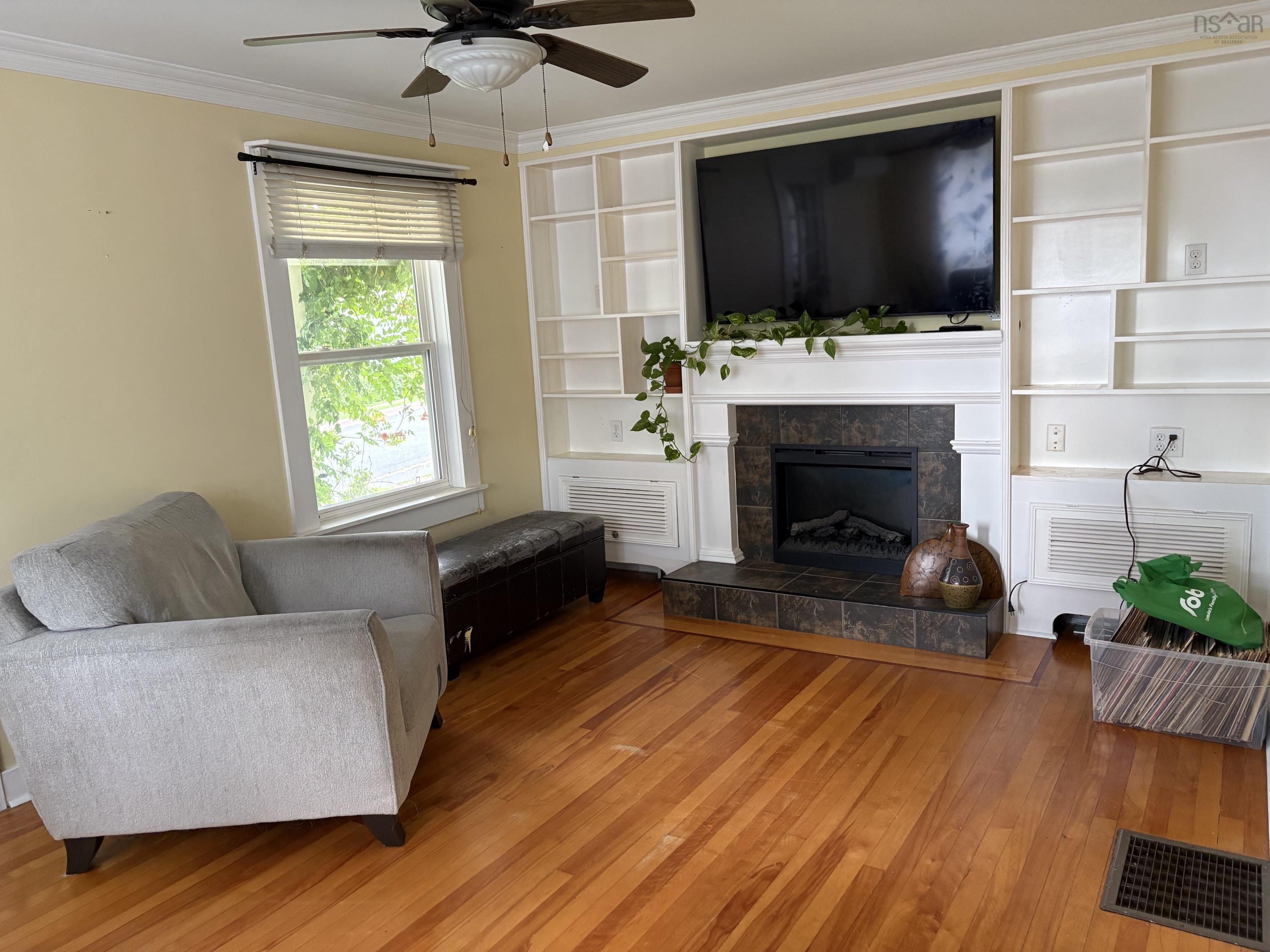 $279,900.00: 50 Rose Avenue, Trenton