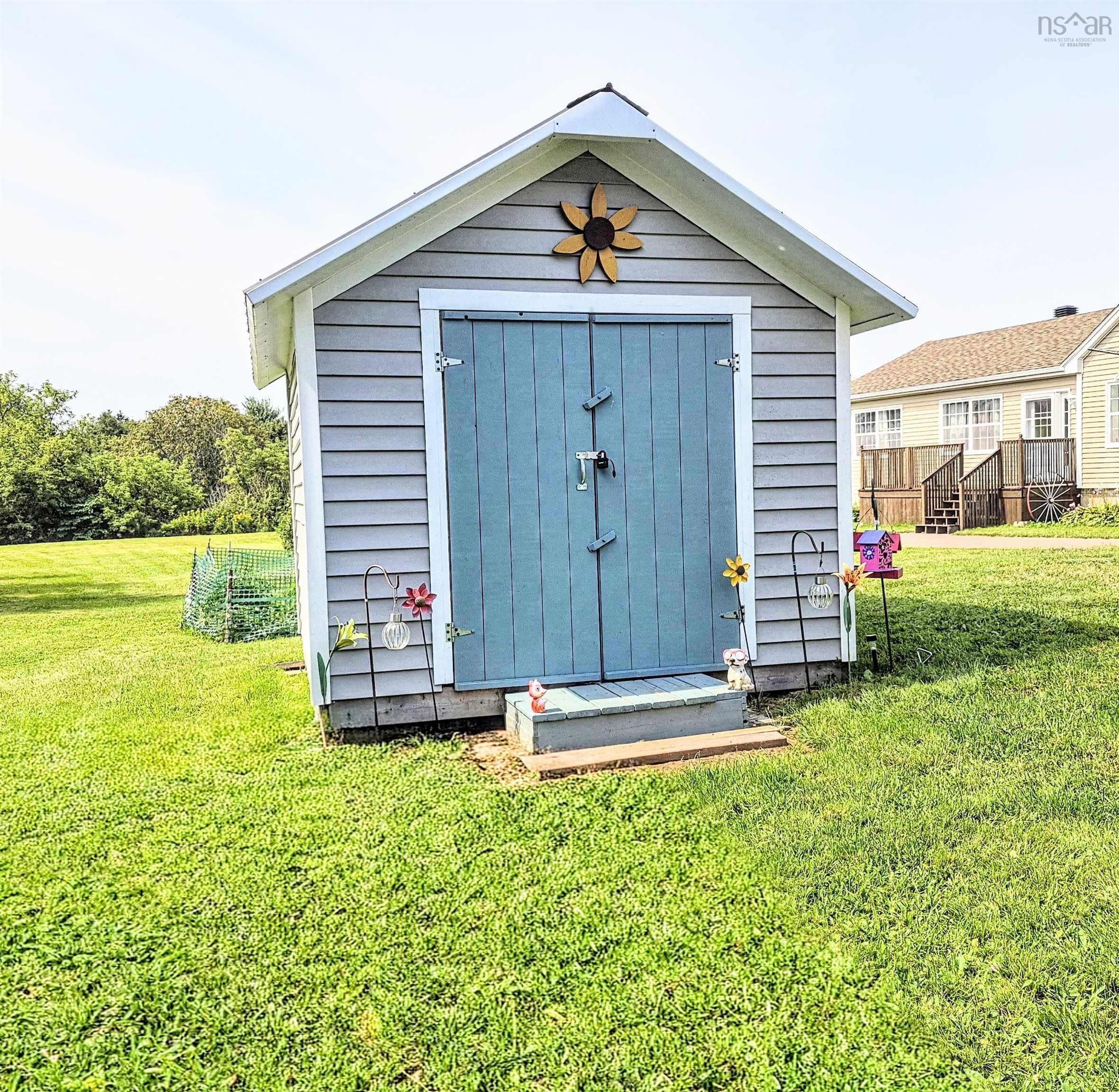 $254,900.00: 16 Copp Avenue, Amherst
