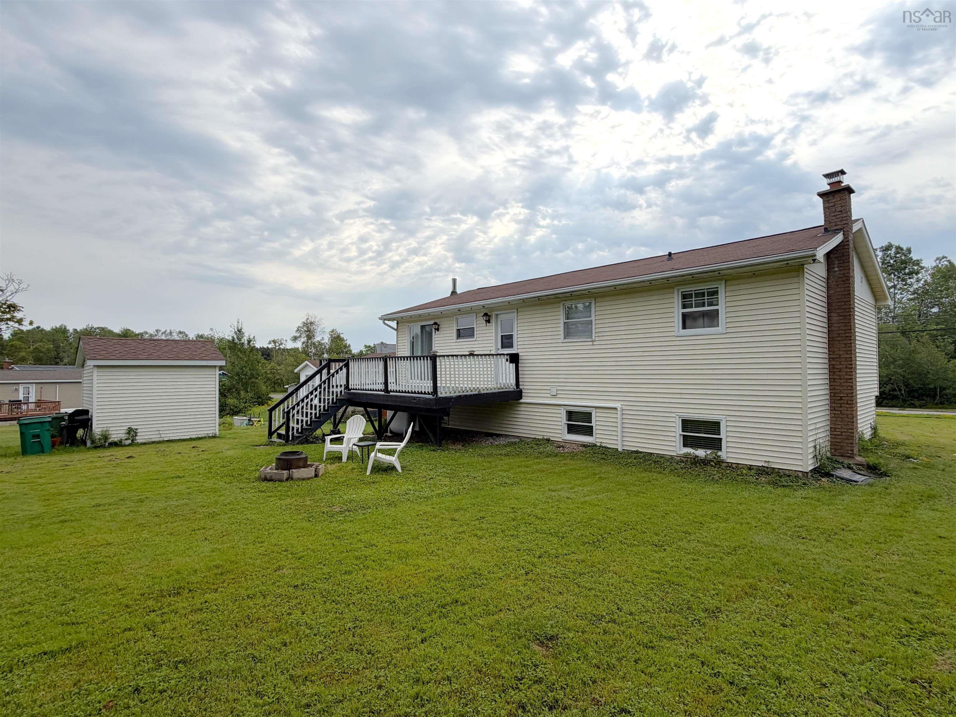 $379,000.00: 1550 North Main Street, Westville