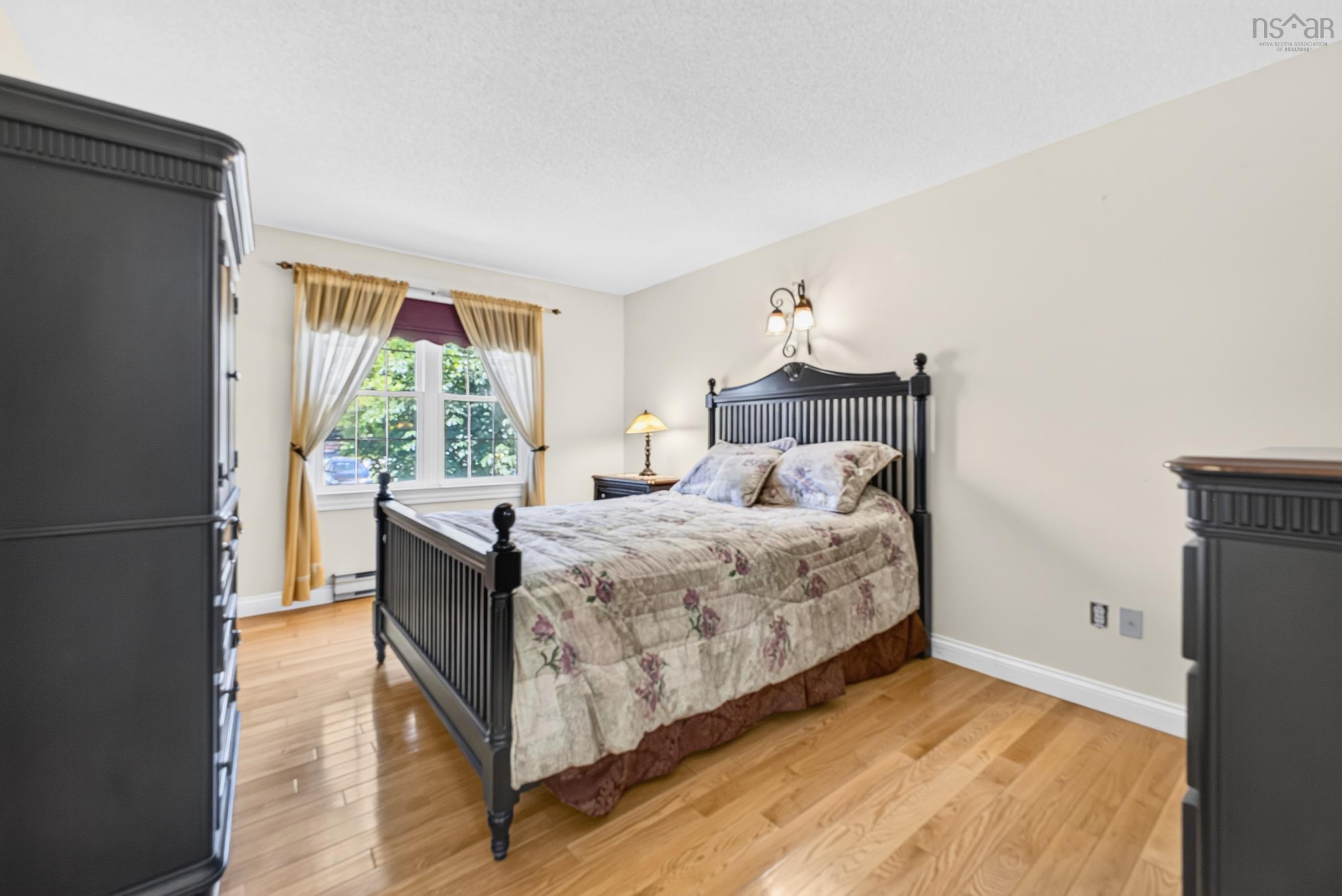 $475,000.00: 1 HILLCREST Street, Truro