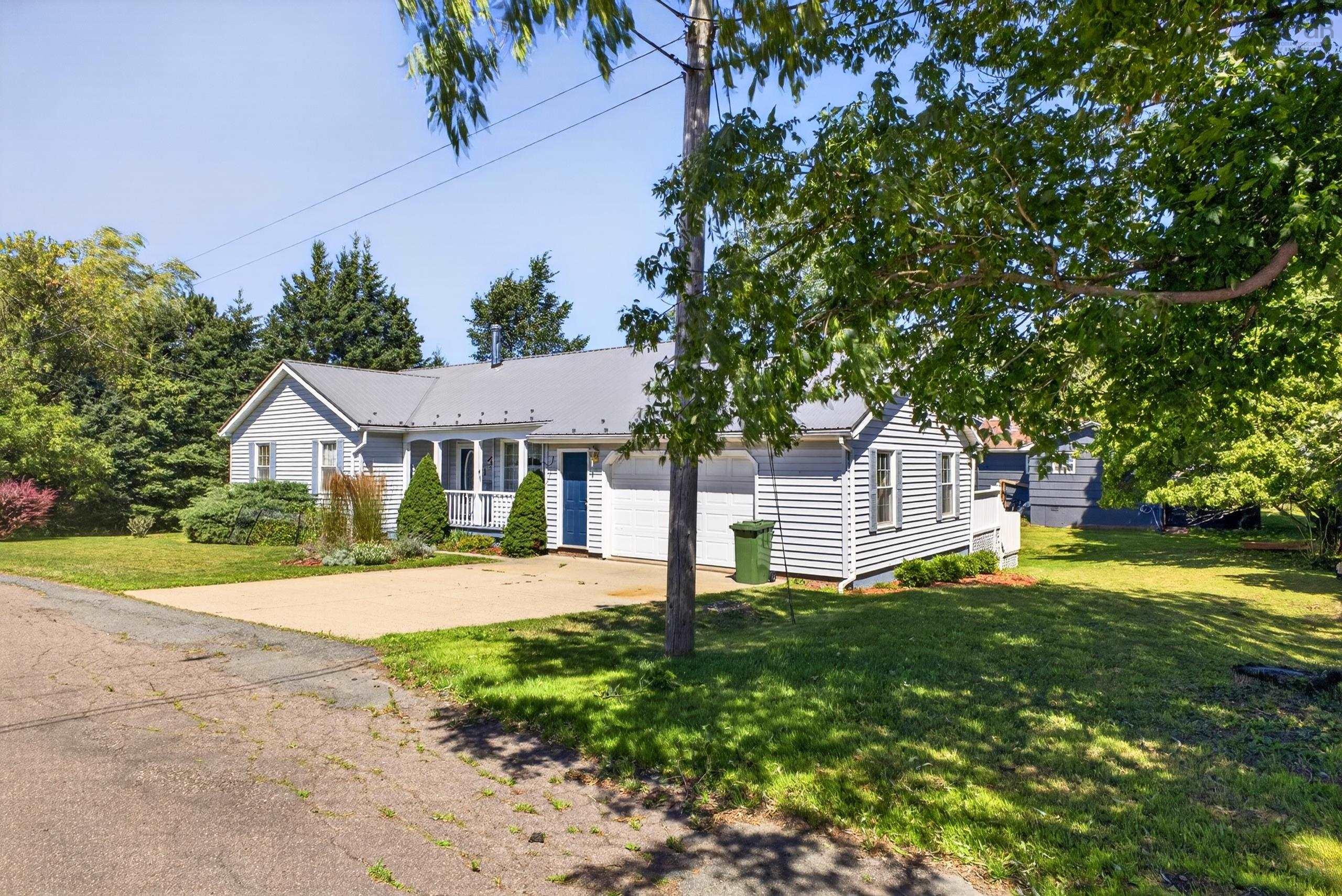 $475,000.00: 1 HILLCREST Street, Truro