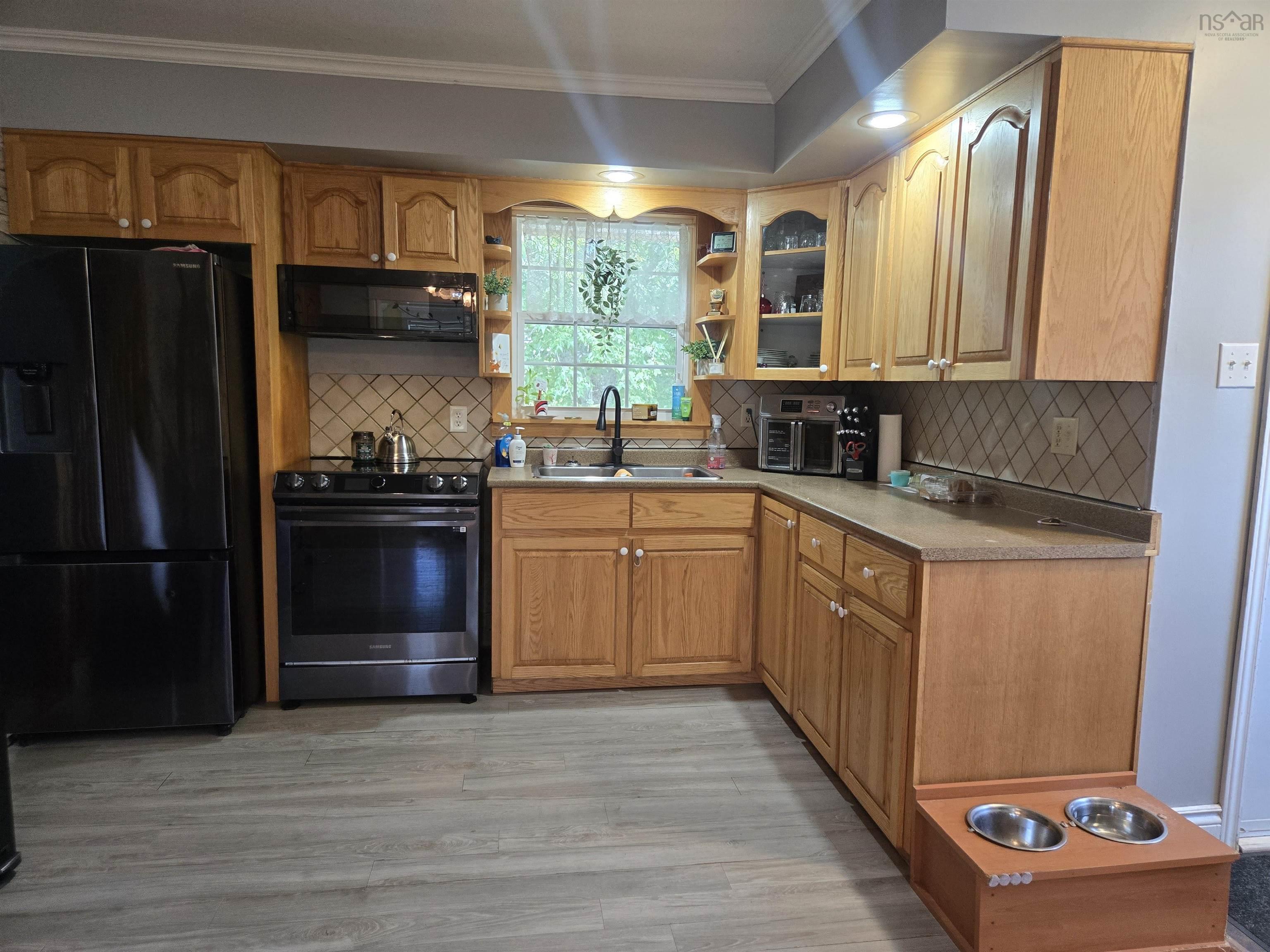 $380,000.00: 680 LOUISVILLE Road, Louisville