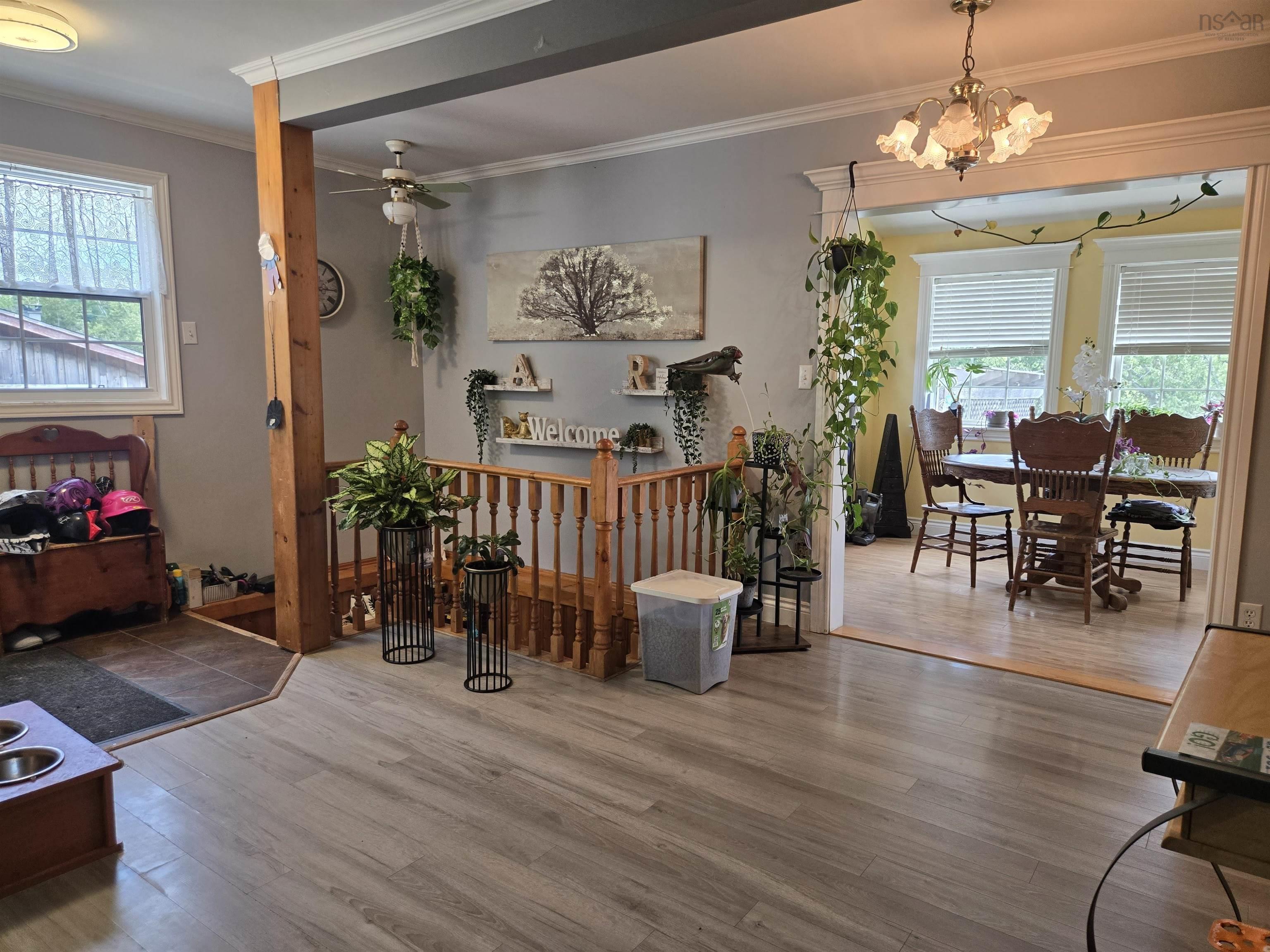 $380,000.00: 680 LOUISVILLE Road, Louisville
