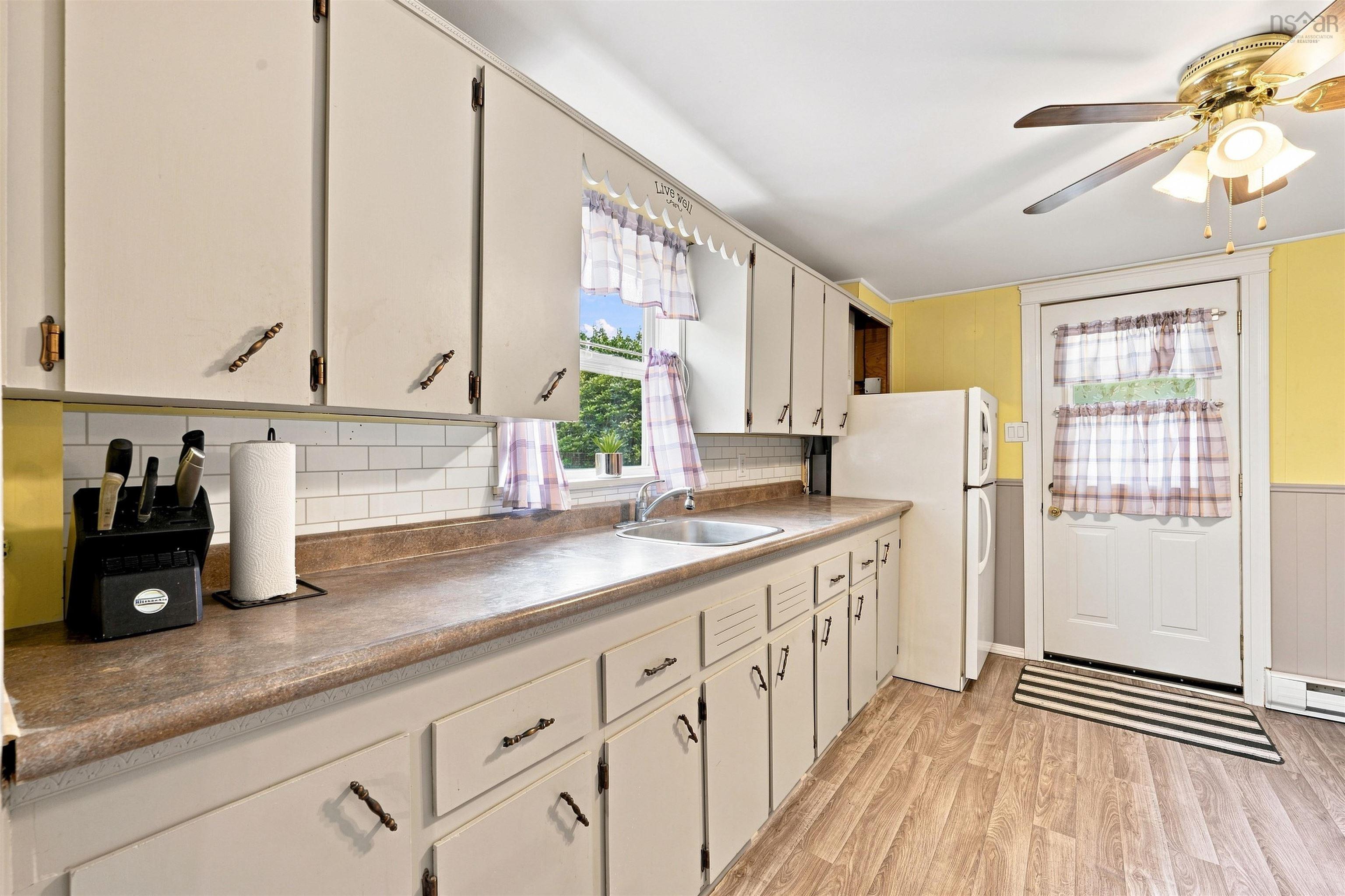 $225,000.00: 418 Old Port Mouton Road, White Point