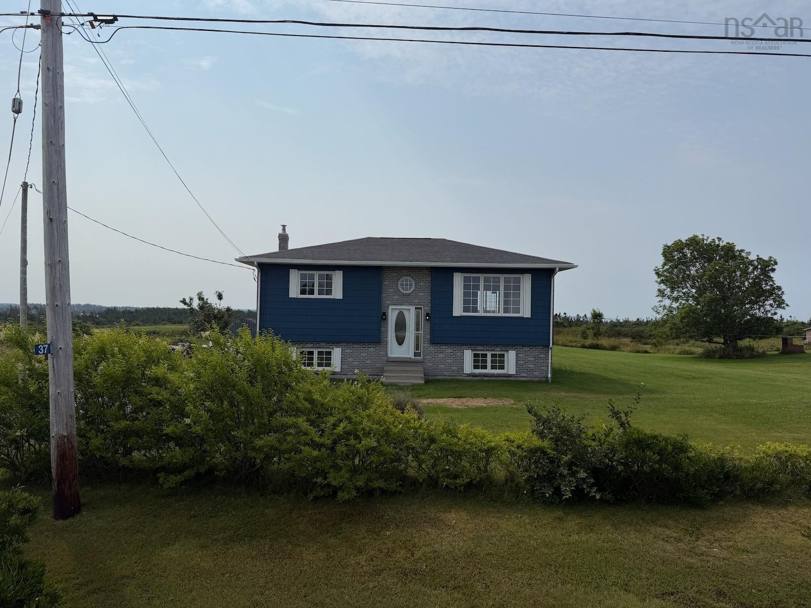 $319,900.00: 37 Chegoggin Point Road, Pembroke