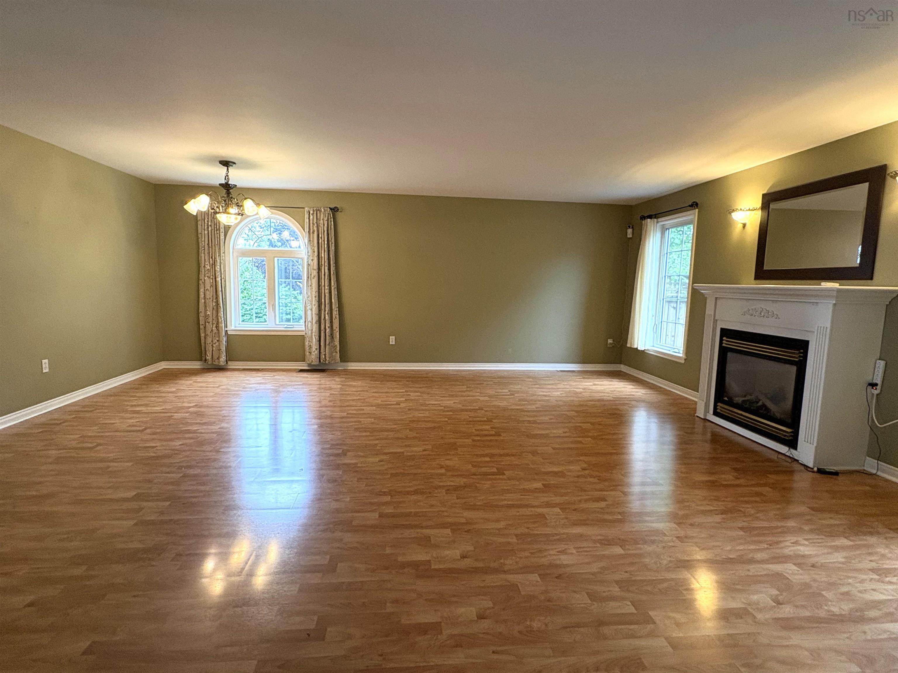 $589,000.00: 454 HILLSIDE BOULARDERIE Road, Groves Point