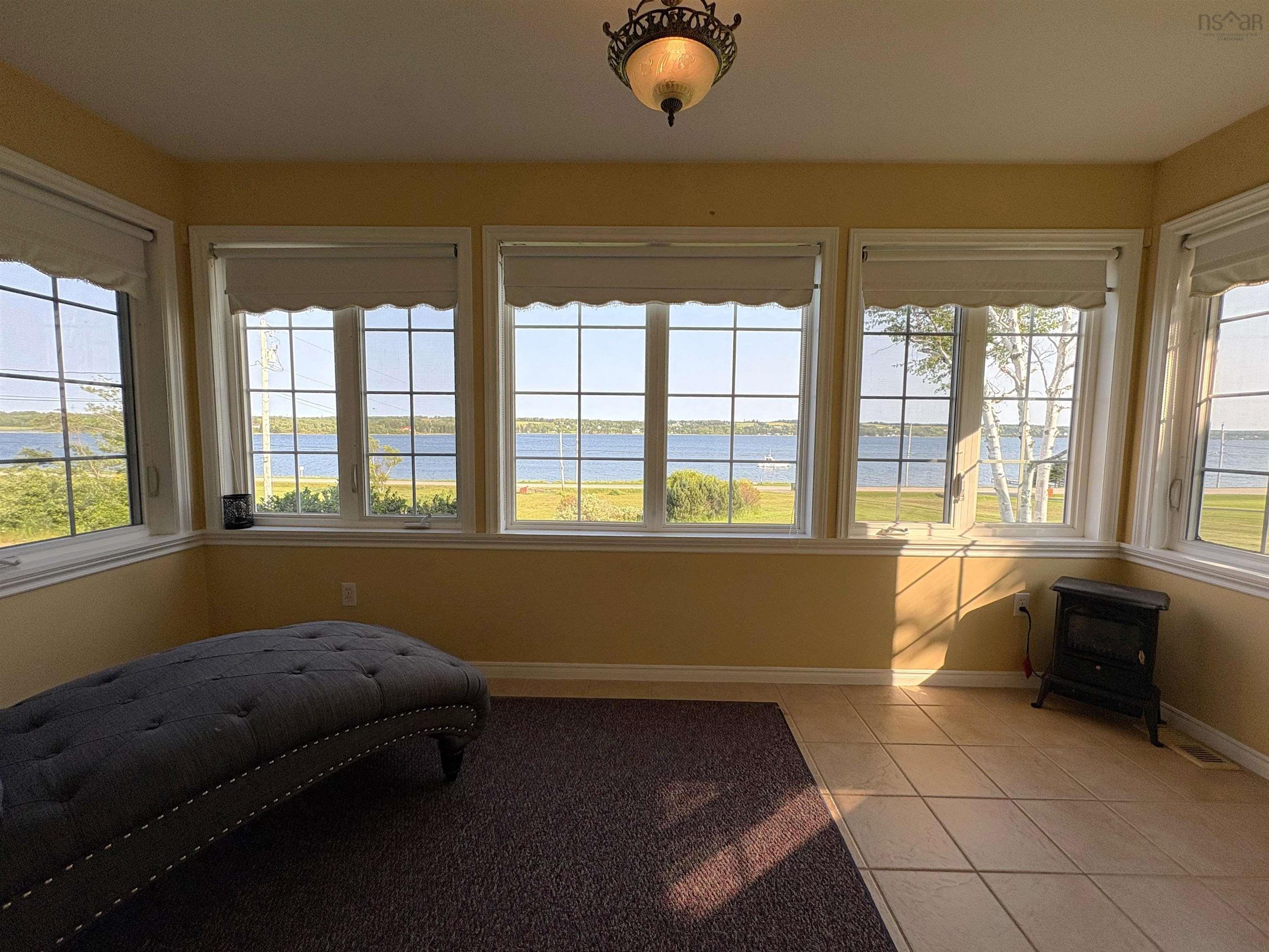 $589,000.00: 454 HILLSIDE BOULARDERIE Road, Groves Point