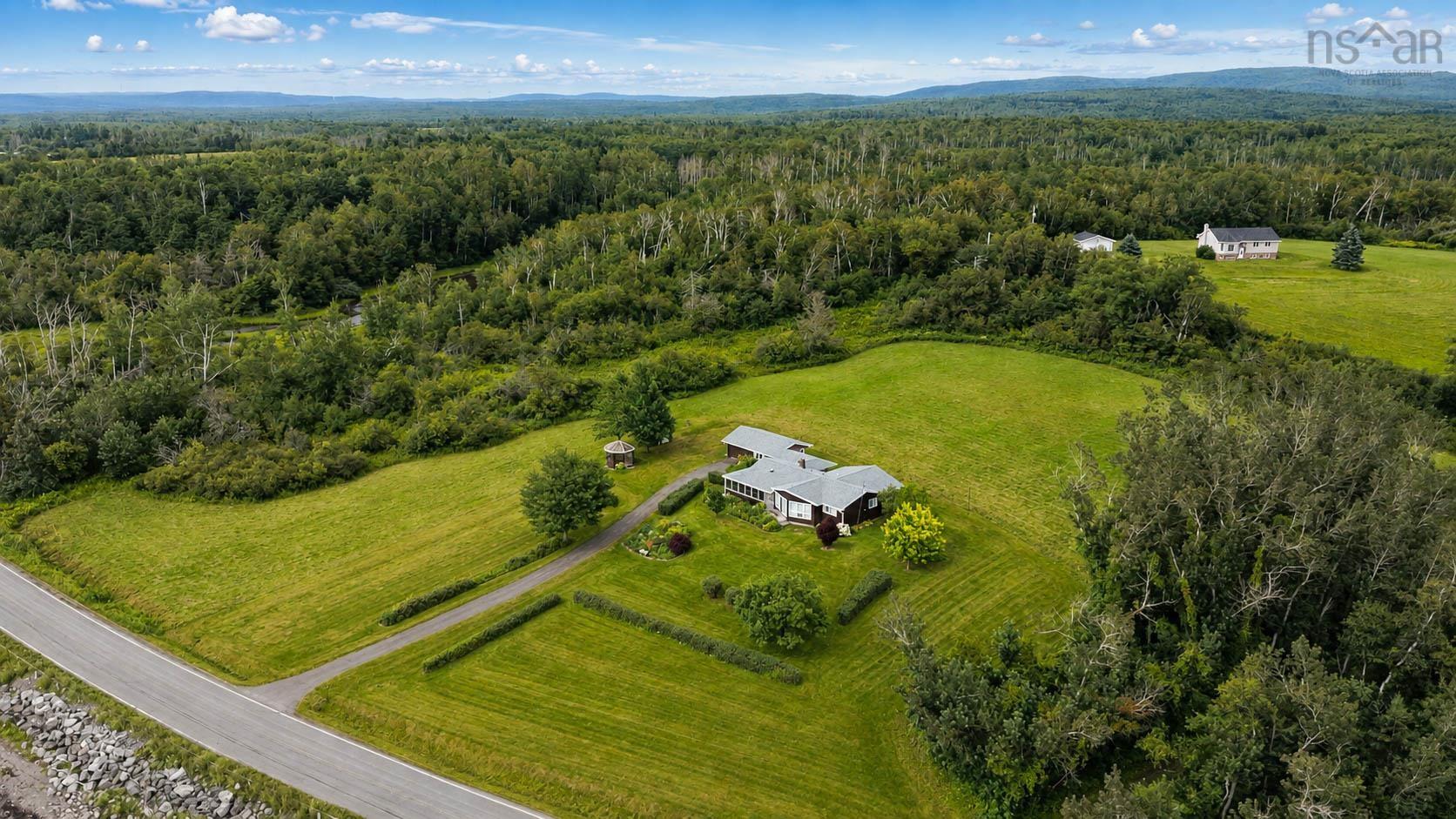 $499,000.00: 1952 Shore Road, Merigomish