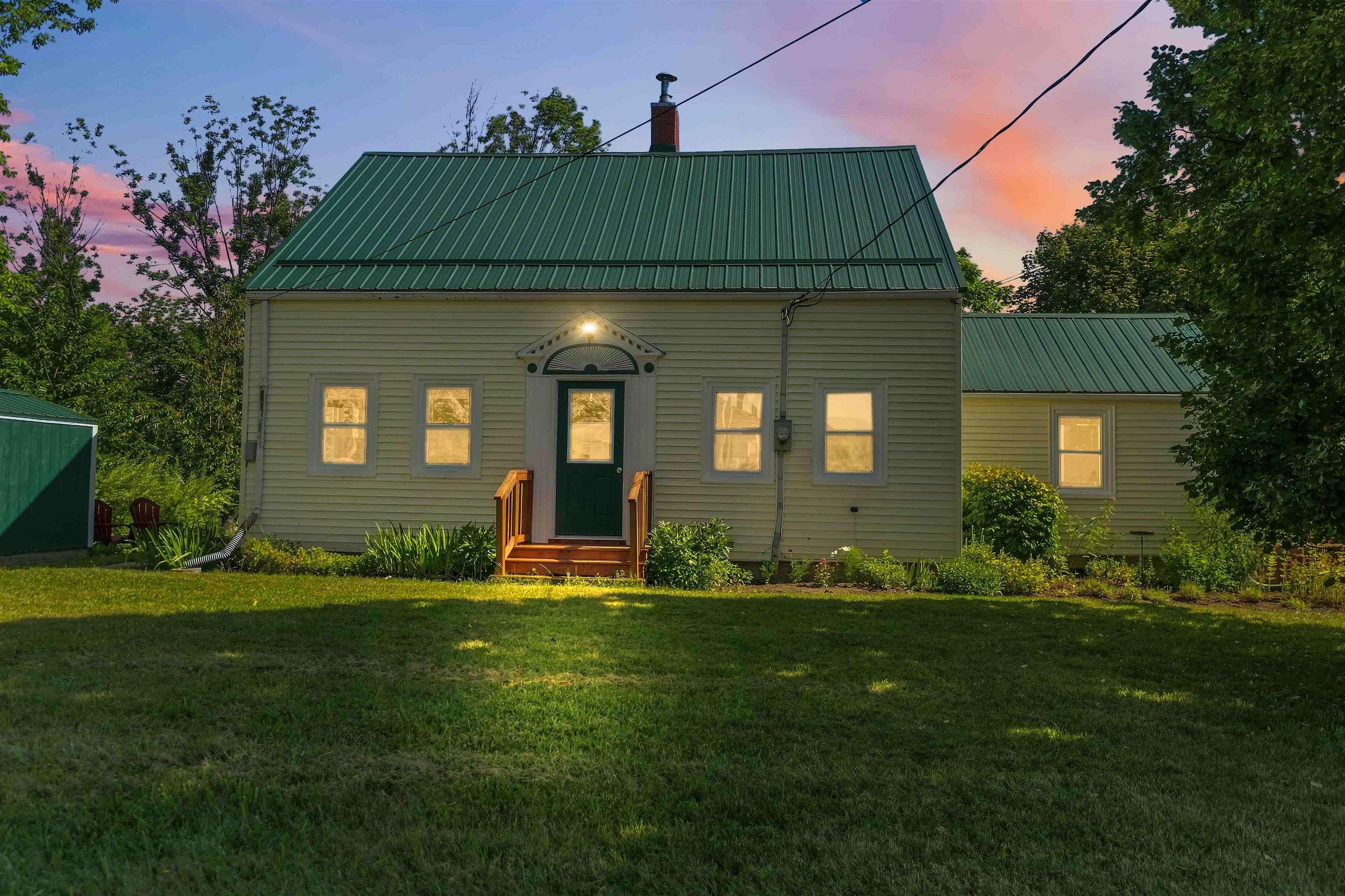 $374,900.00: 14077 Highway 1, Hants Border