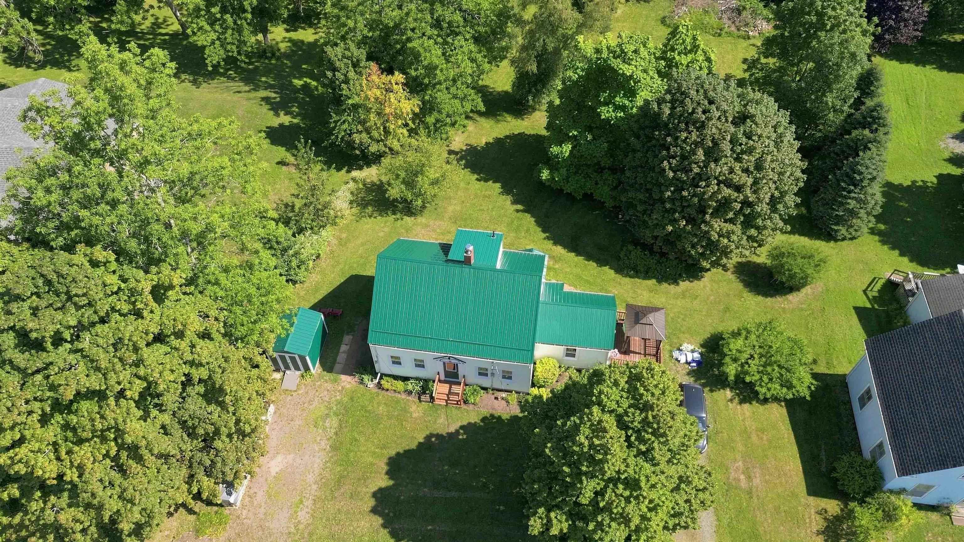 $374,900.00: 14077 Highway 1, Hants Border