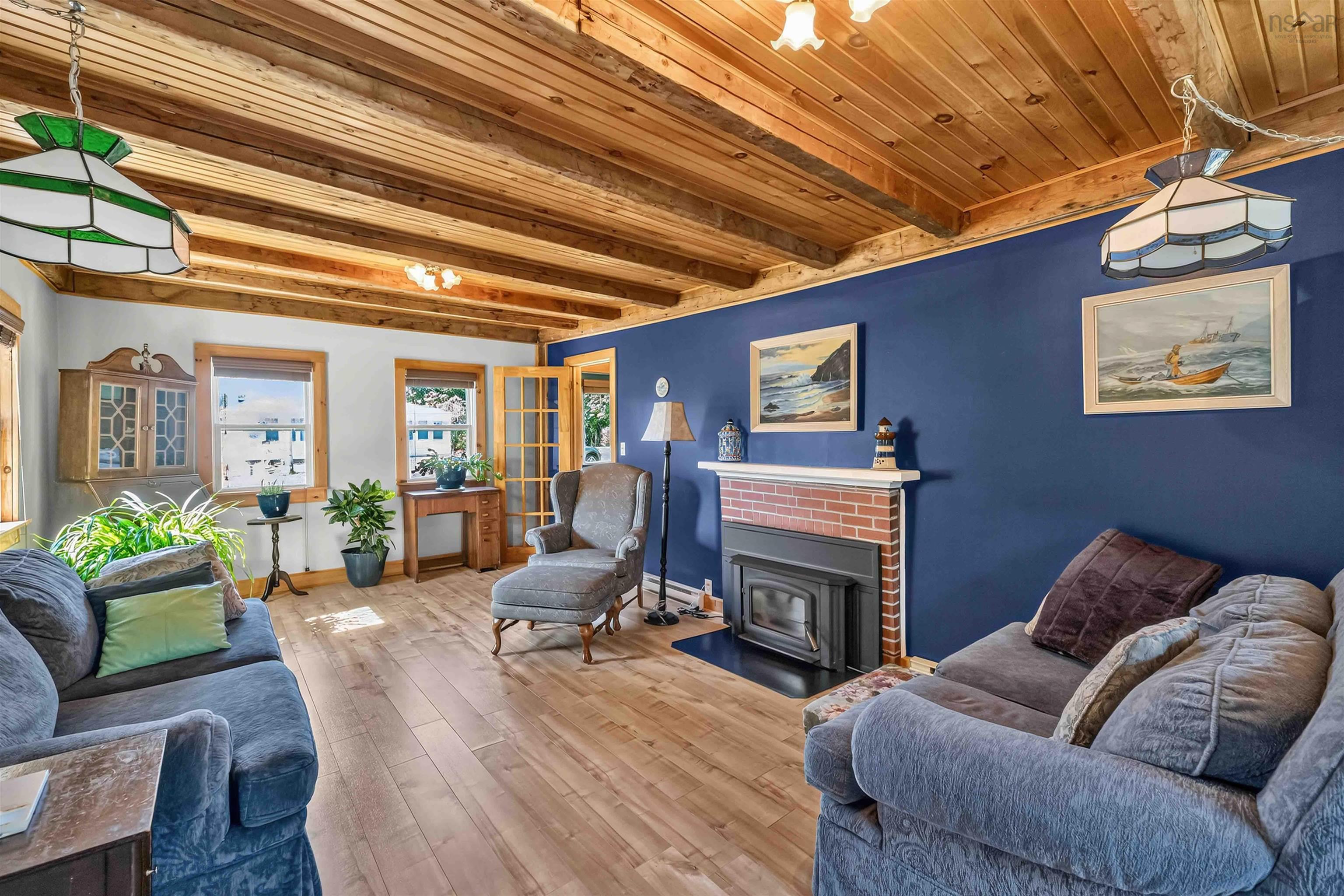 $374,900.00: 14077 Highway 1, Hants Border