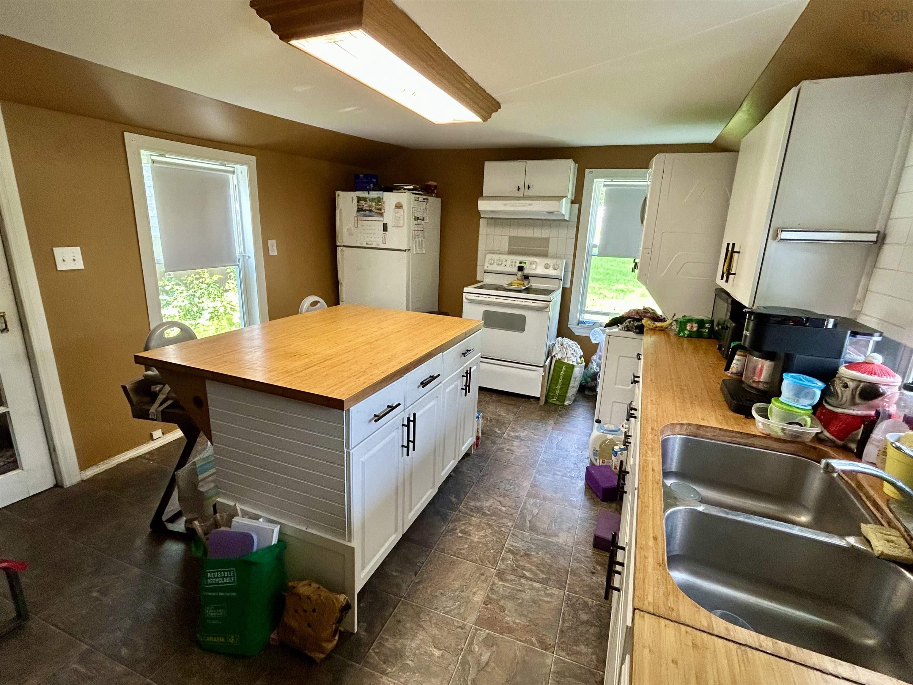 $175,000.00: 1974 College Street, Westville