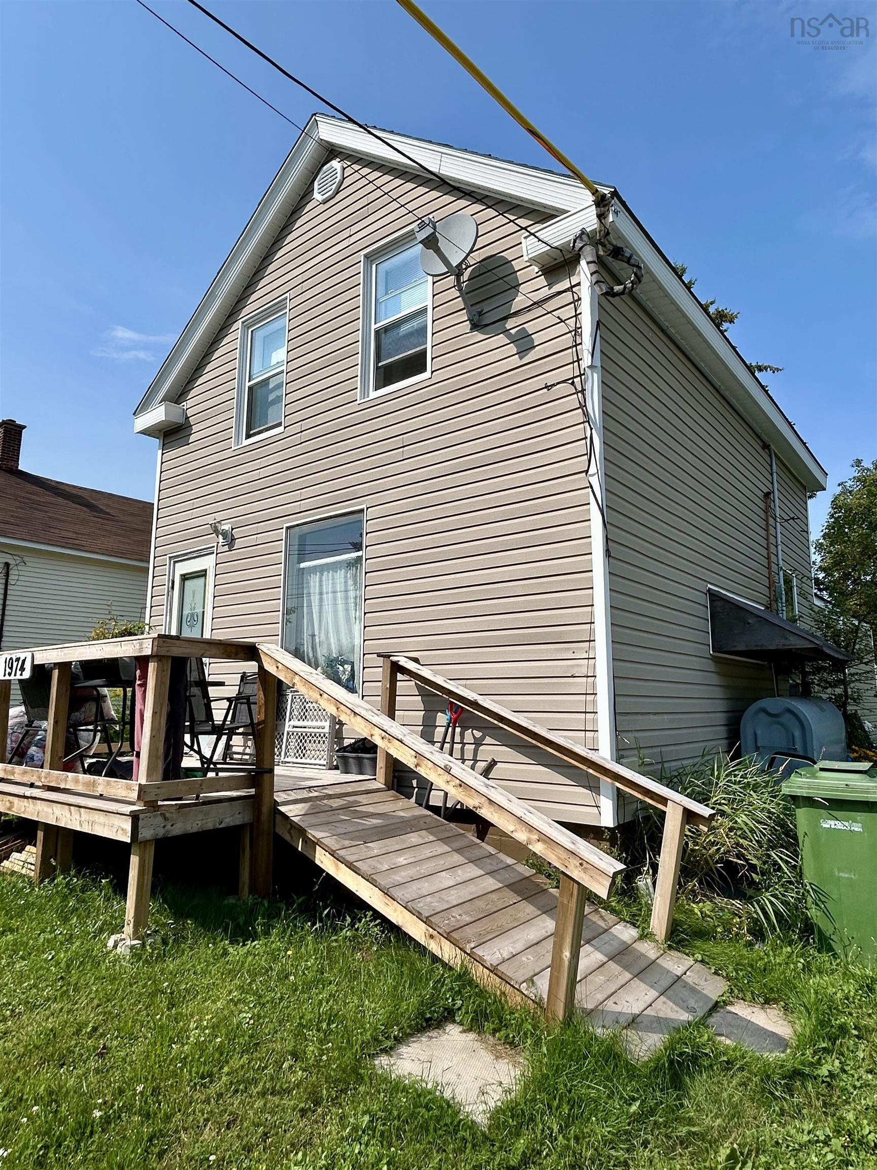 $175,000.00: 1974 College Street, Westville