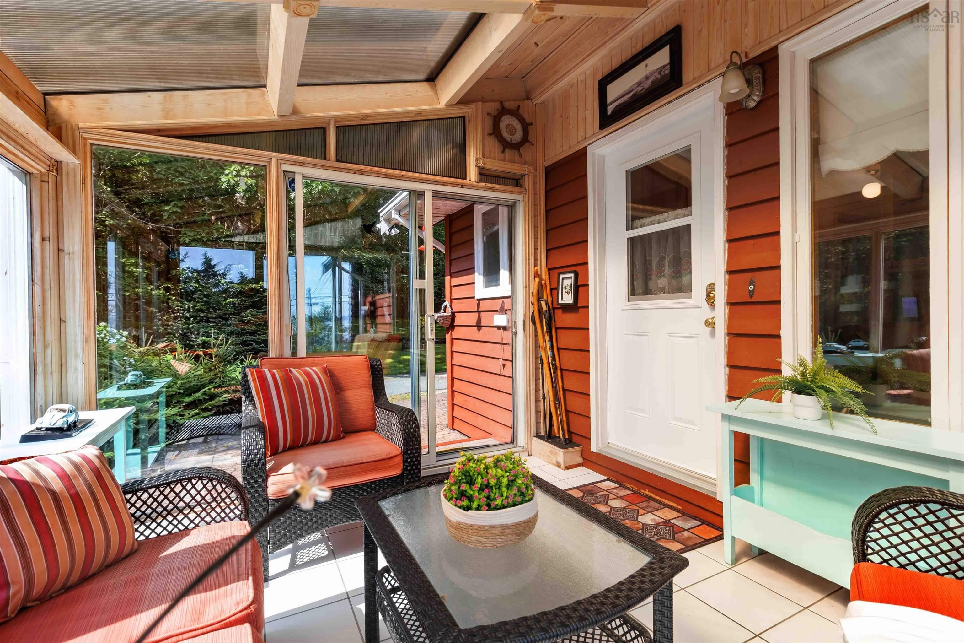 $589,000.00: 1558 Highway 329, Birchy Head