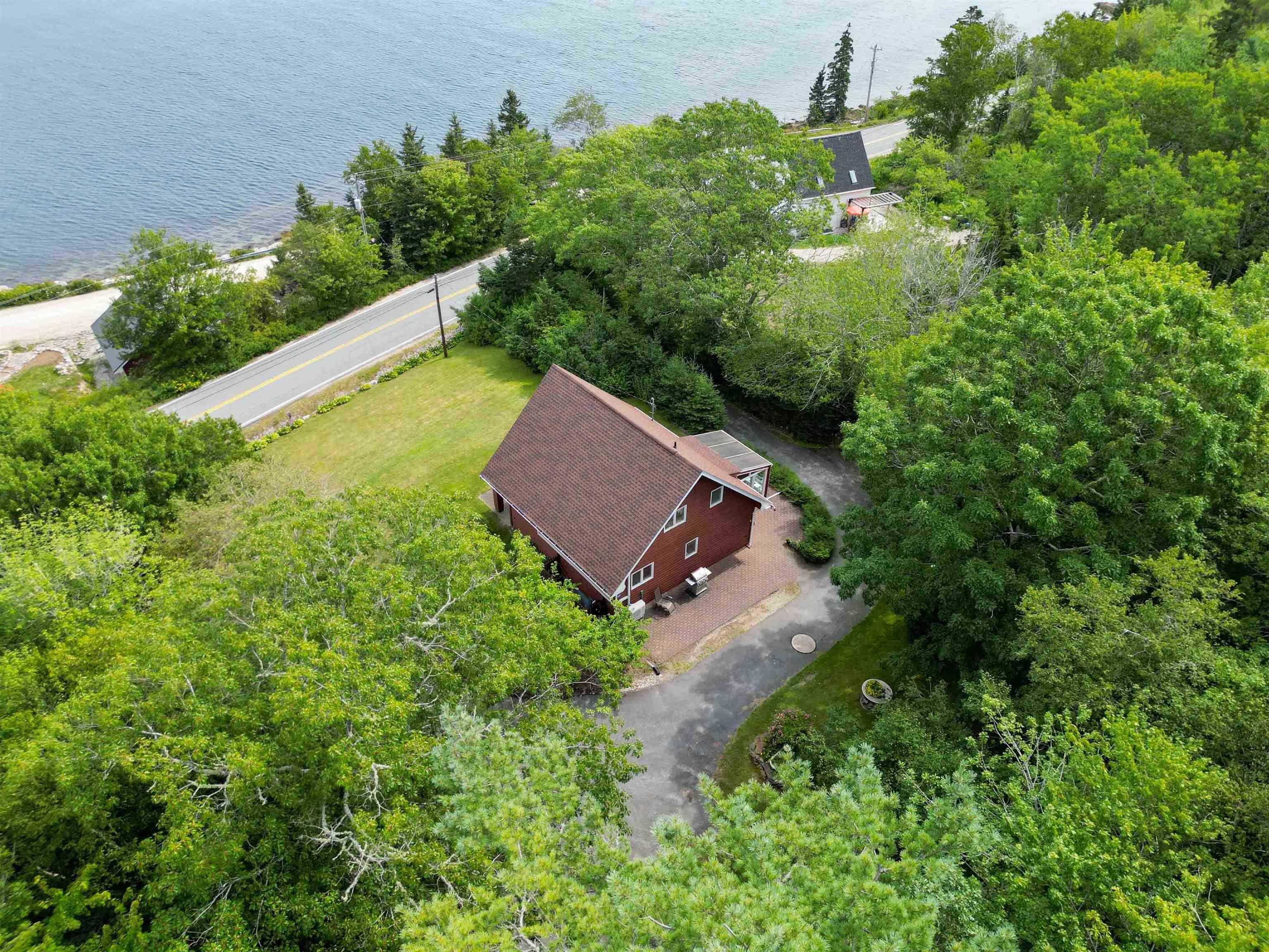 $589,000.00: 1558 Highway 329, Birchy Head