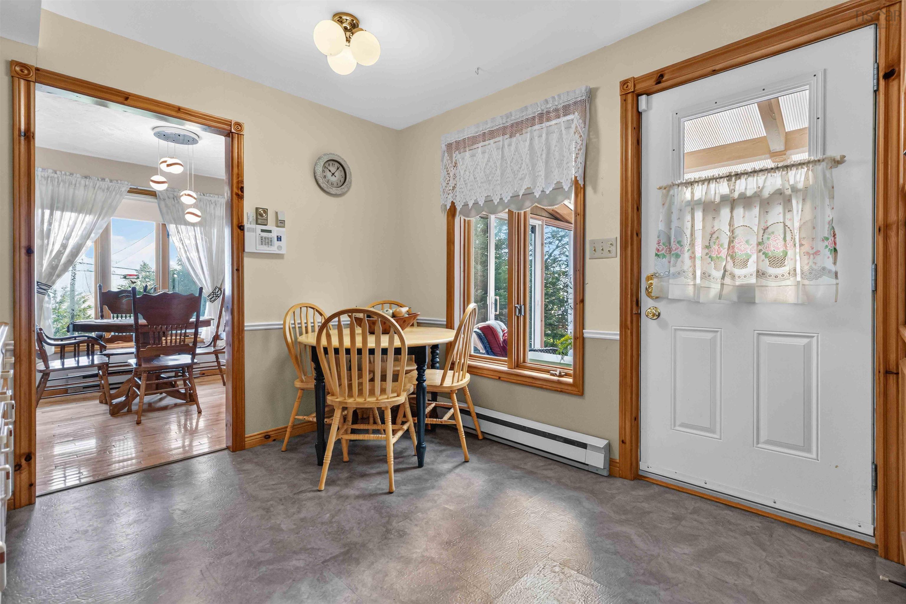 $589,000.00: 1558 Highway 329, Birchy Head