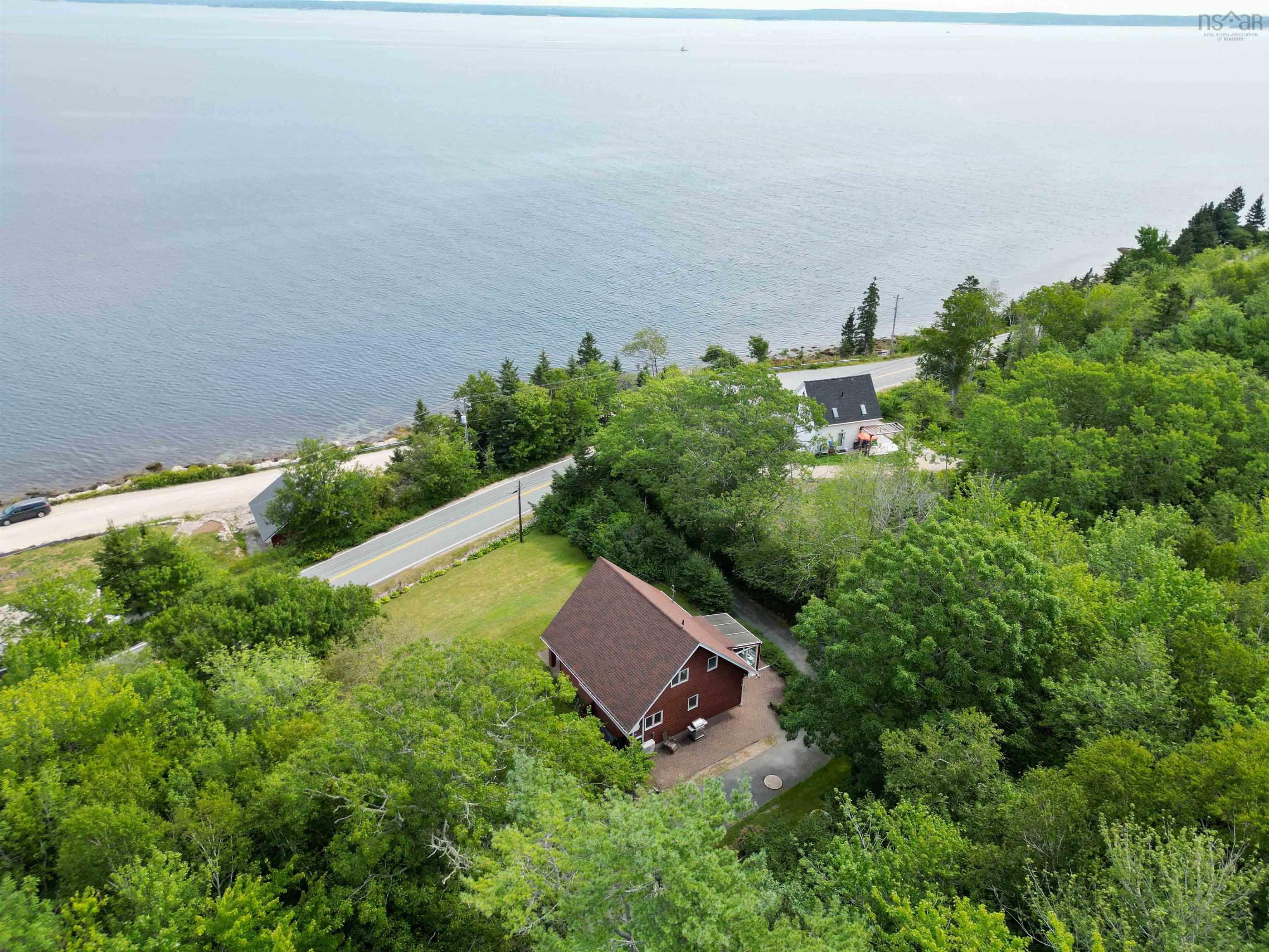 $589,000.00: 1558 Highway 329, Birchy Head