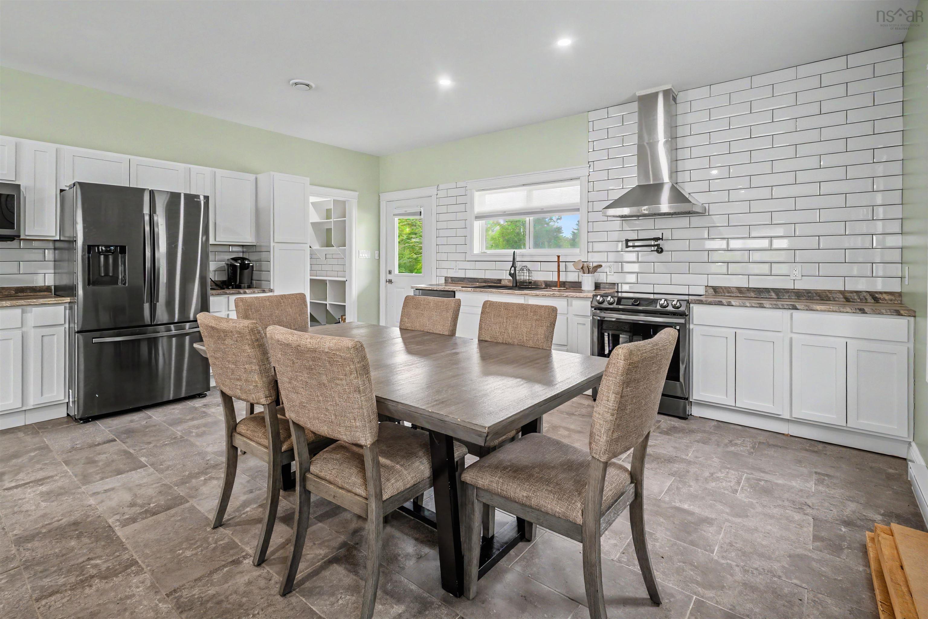$369,000.00: 45 MacKessey Drive, Victoria Mines