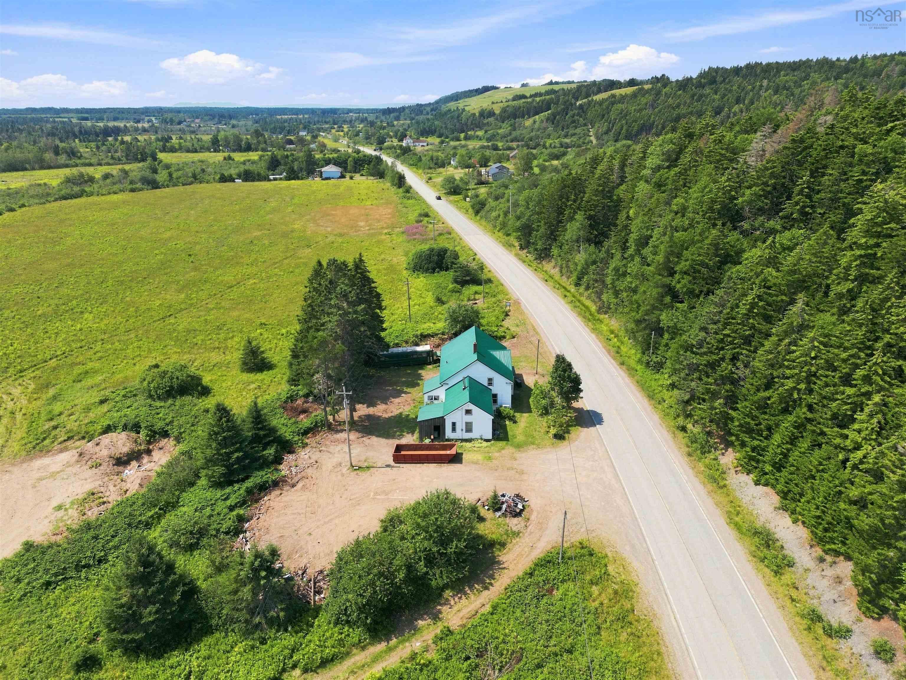 $179,900.00: 10834 209 Highway, Wharton