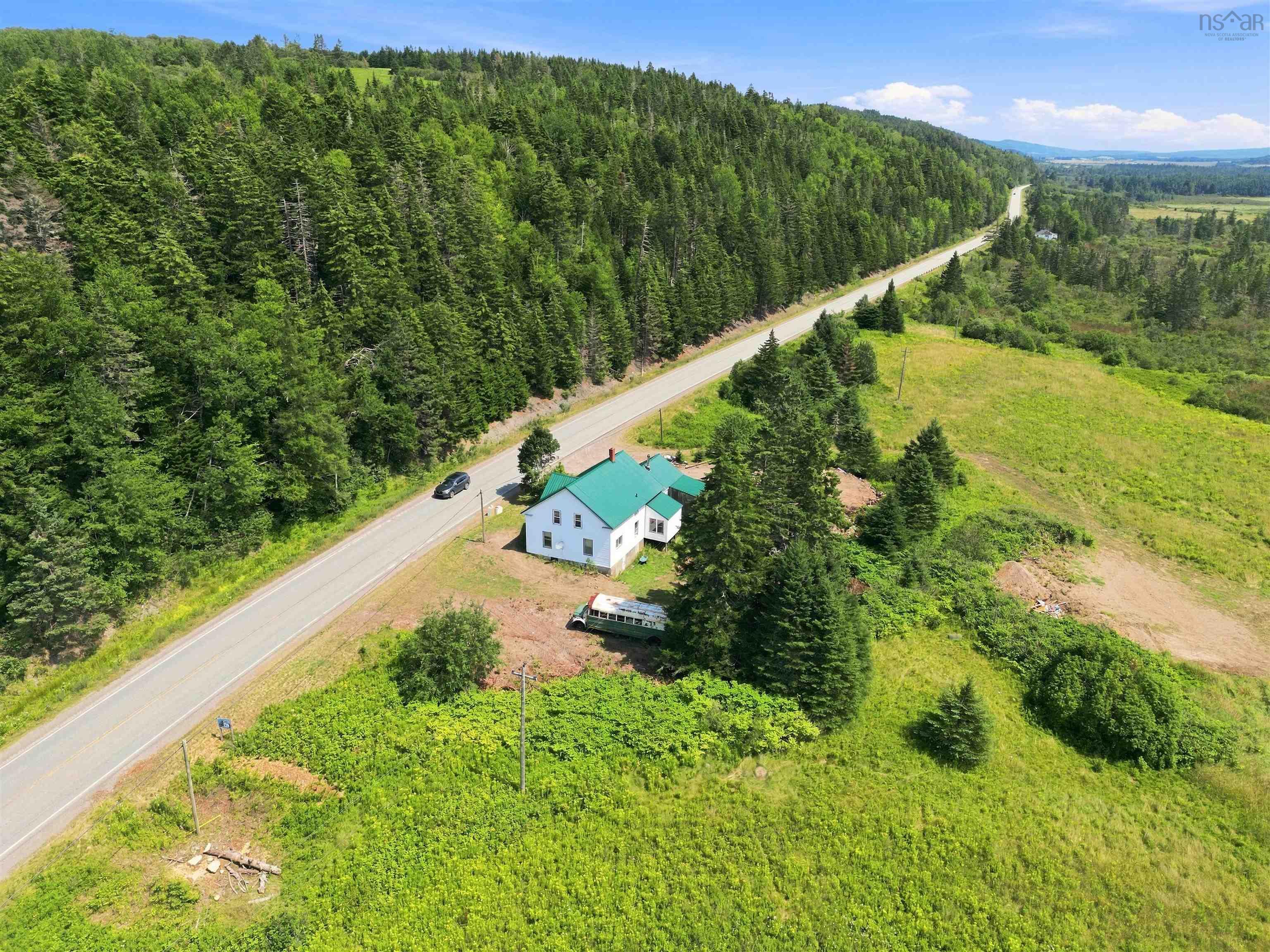 $179,900.00: 10834 209 Highway, Wharton