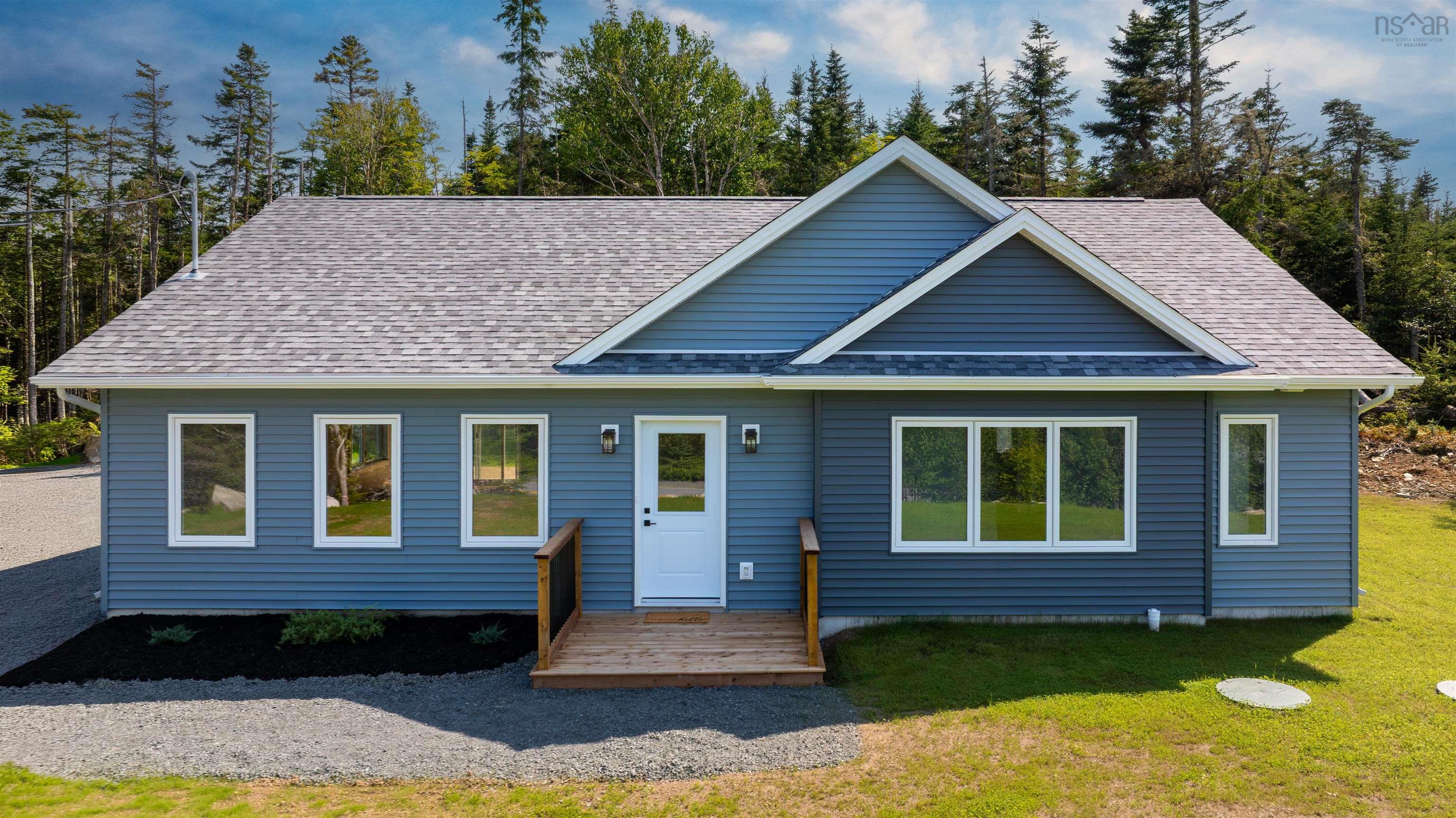 $529,900.00: 10546 Highway 7 Highway E, Oyster Pond
