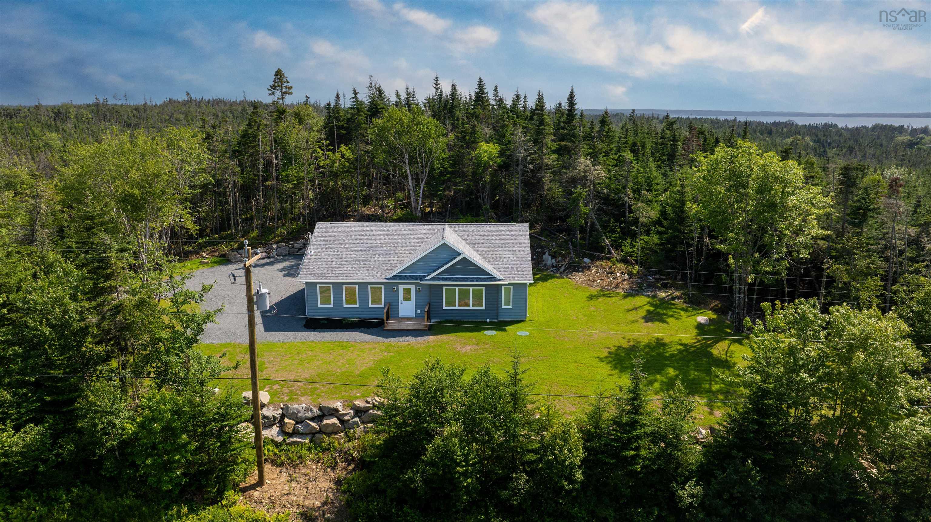 $529,900.00: 10546 Highway 7 Highway E, Oyster Pond