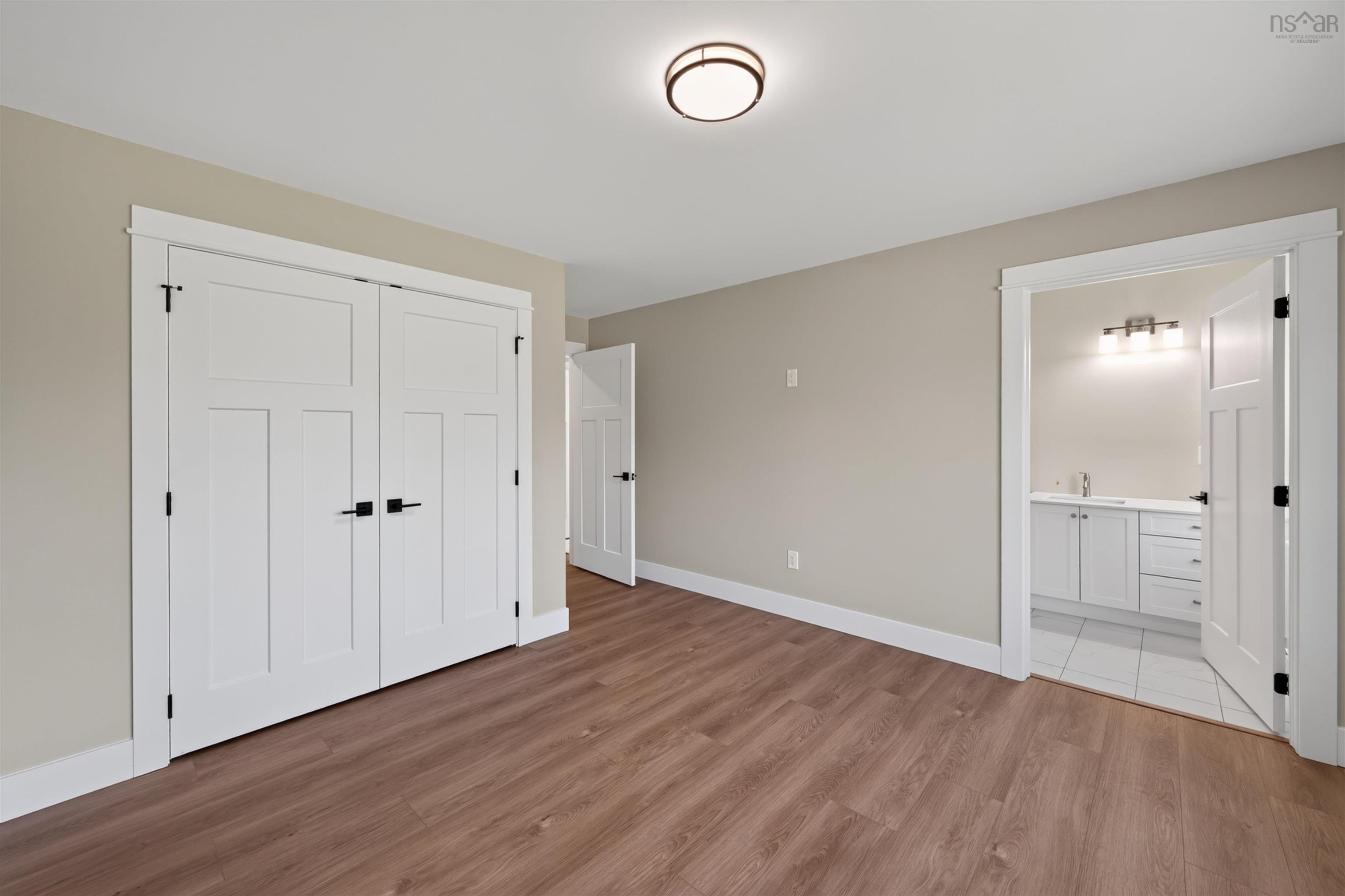 $529,900.00: 10546 Highway 7 Highway E, Oyster Pond