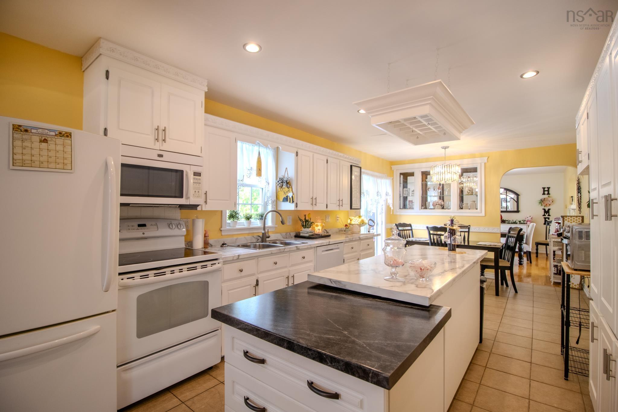 $529,000.00: 215 Evergreen Drive, Sydney