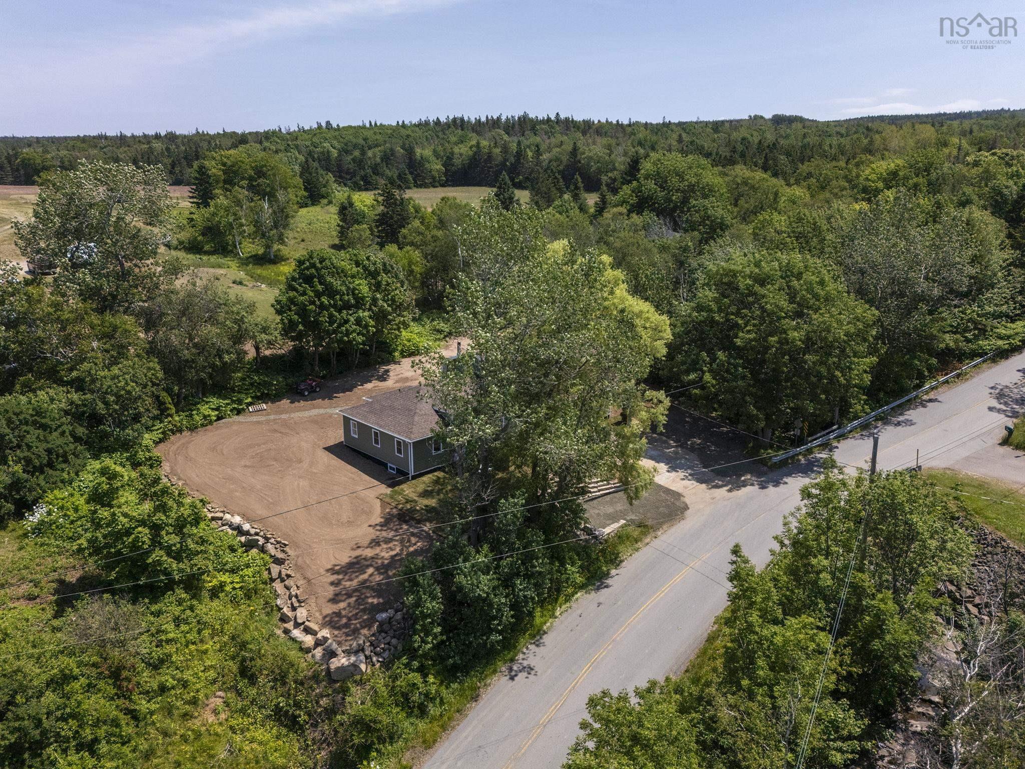 $425,000.00: 638 Port Lorne Road, Port Lorne