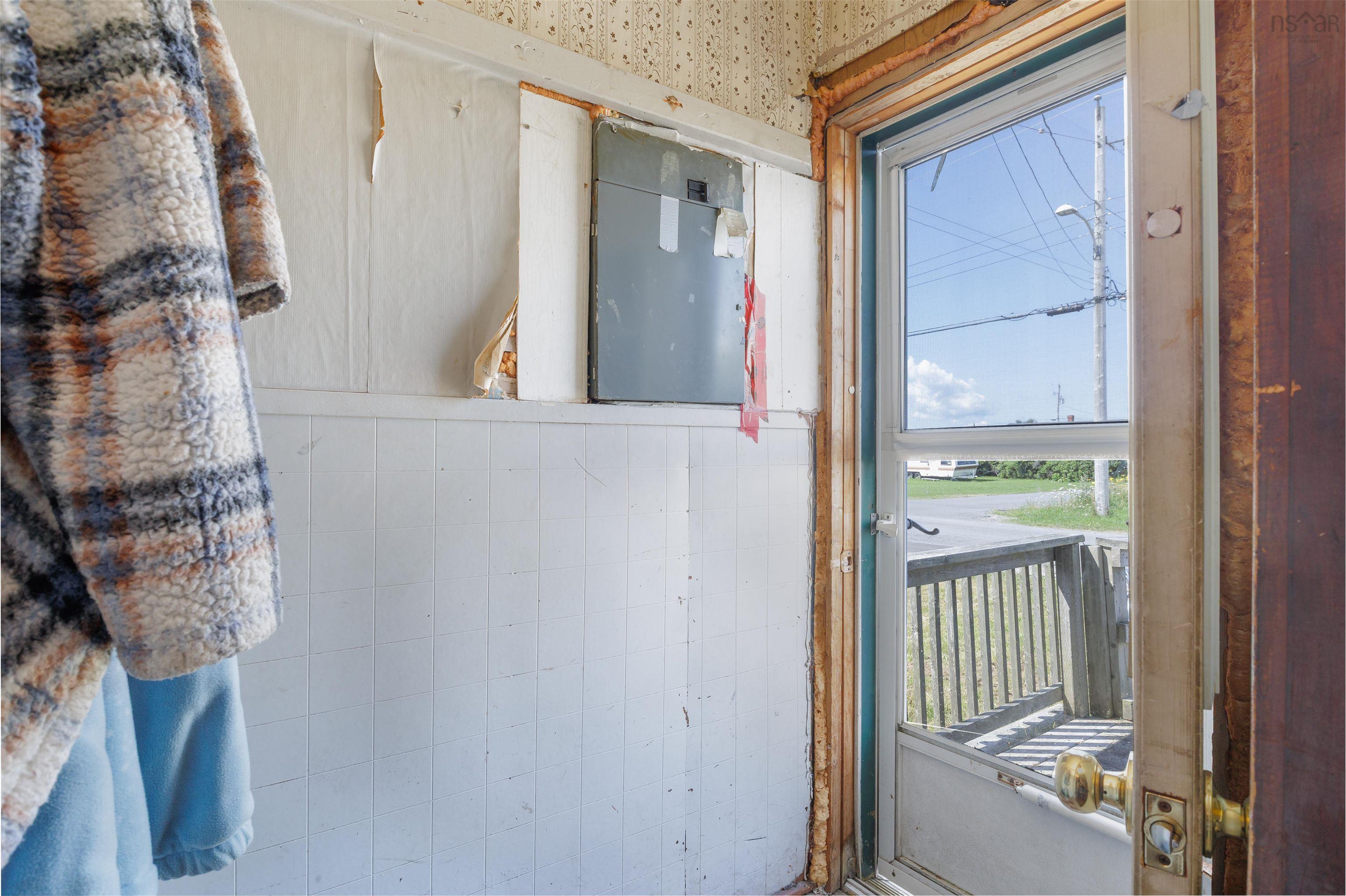 $70,000.00: 10 Row Street, Glace Bay