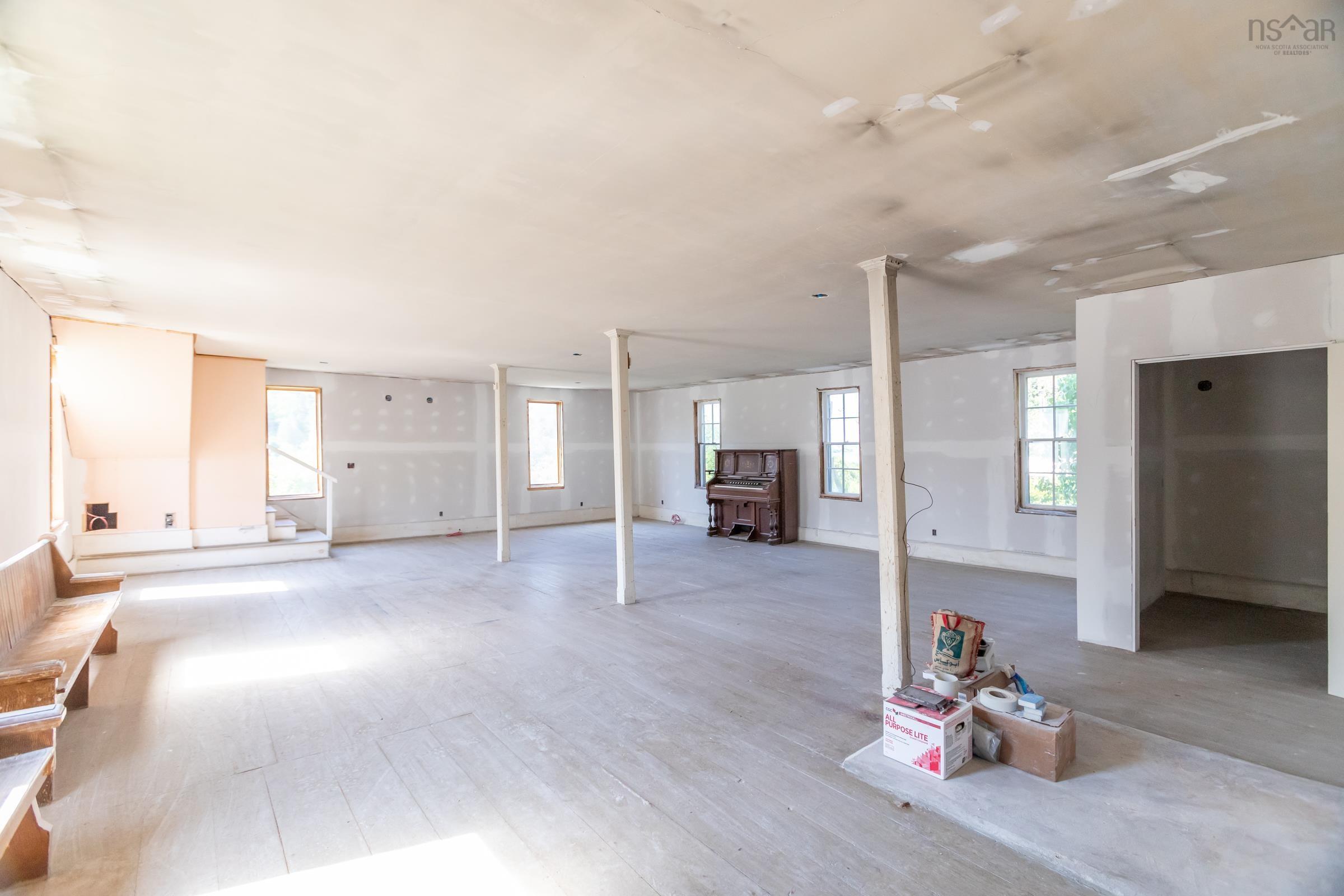 $142,000.00: 1671 Highway 1, Clementsport
