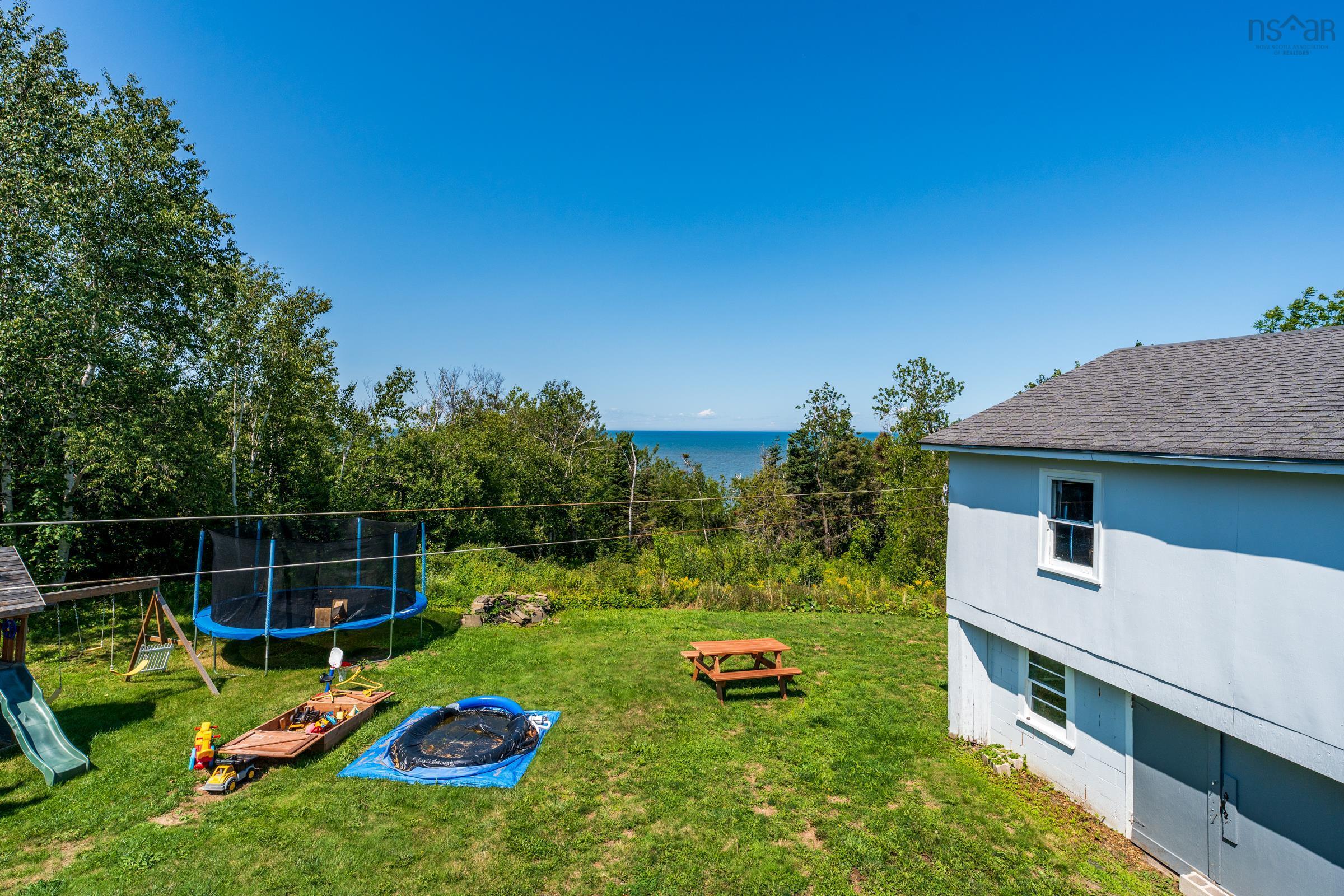 $324,900.00: 3739 Shore Road W, Hillsburn