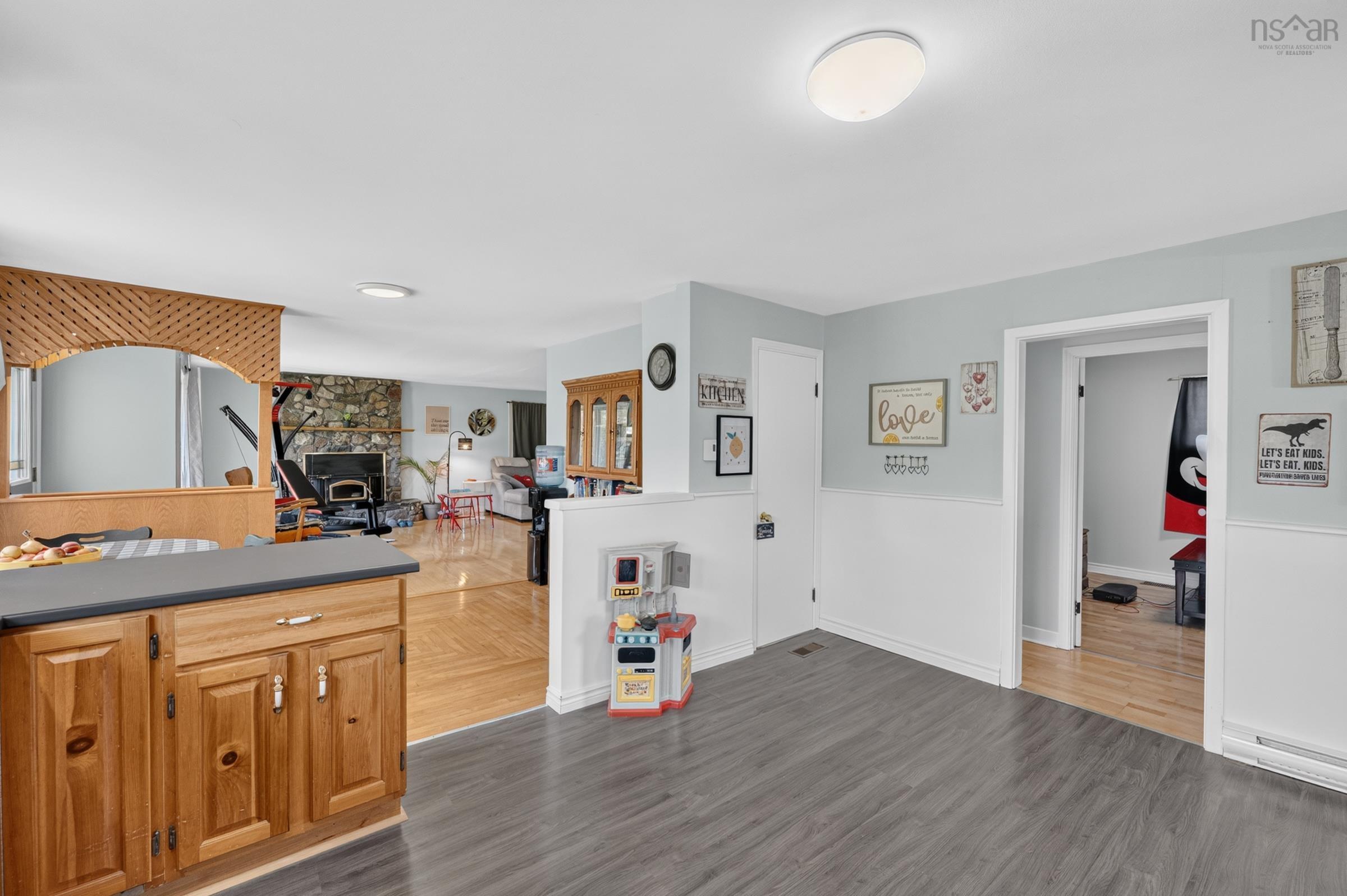 $324,900.00: 3739 Shore Road W, Hillsburn