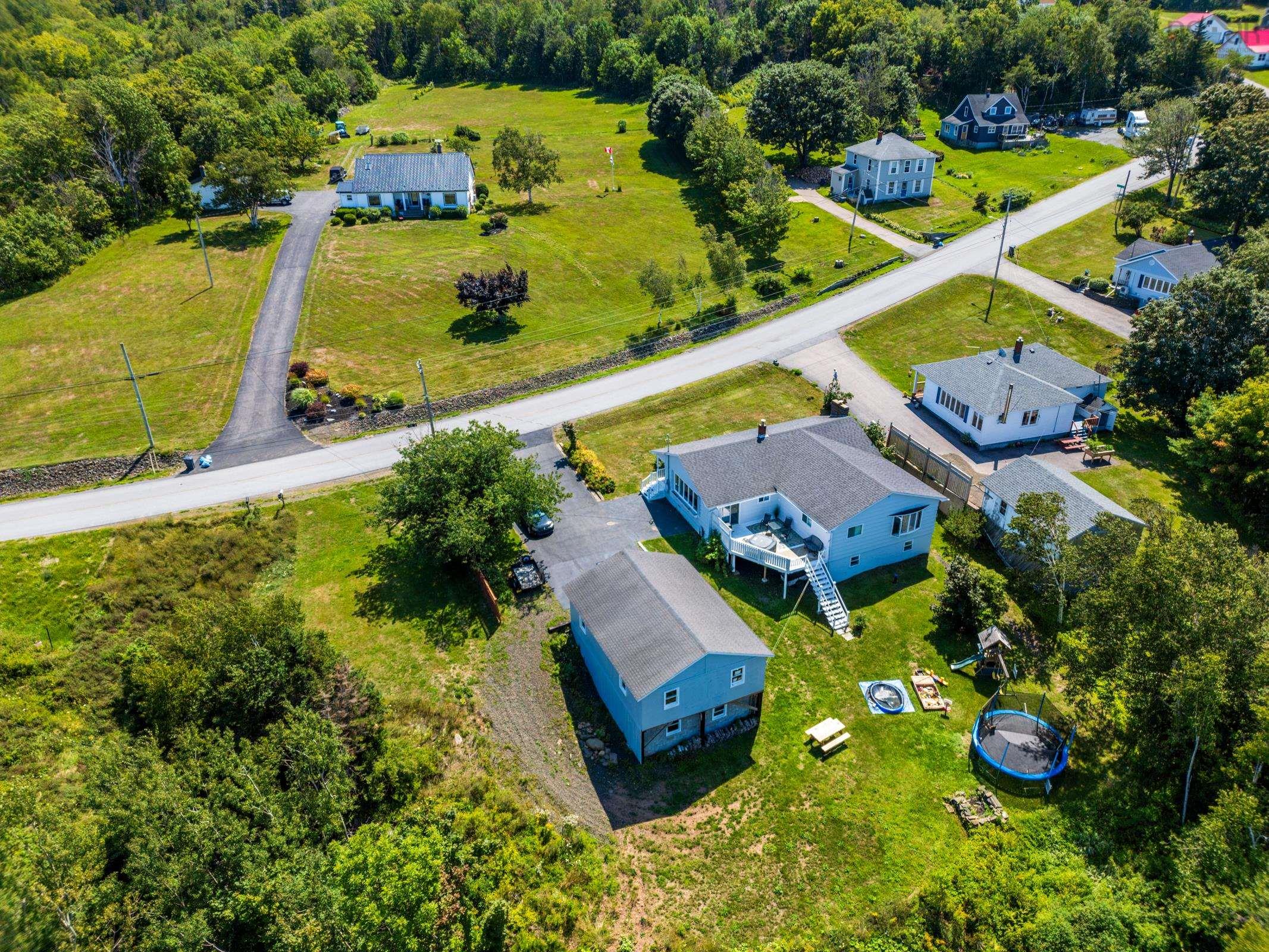 $324,900.00: 3739 Shore Road W, Hillsburn