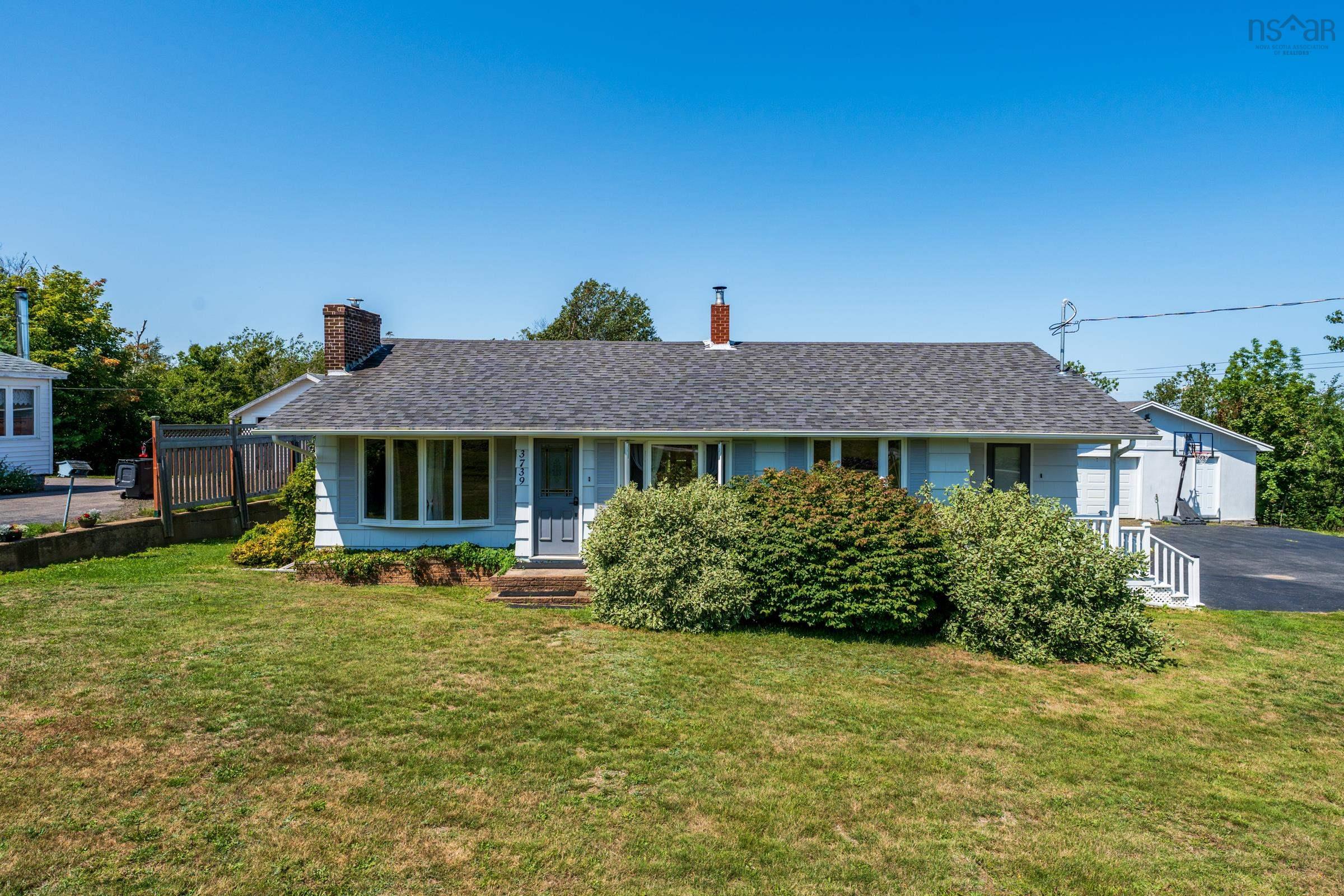 $324,900.00: 3739 Shore Road W, Hillsburn