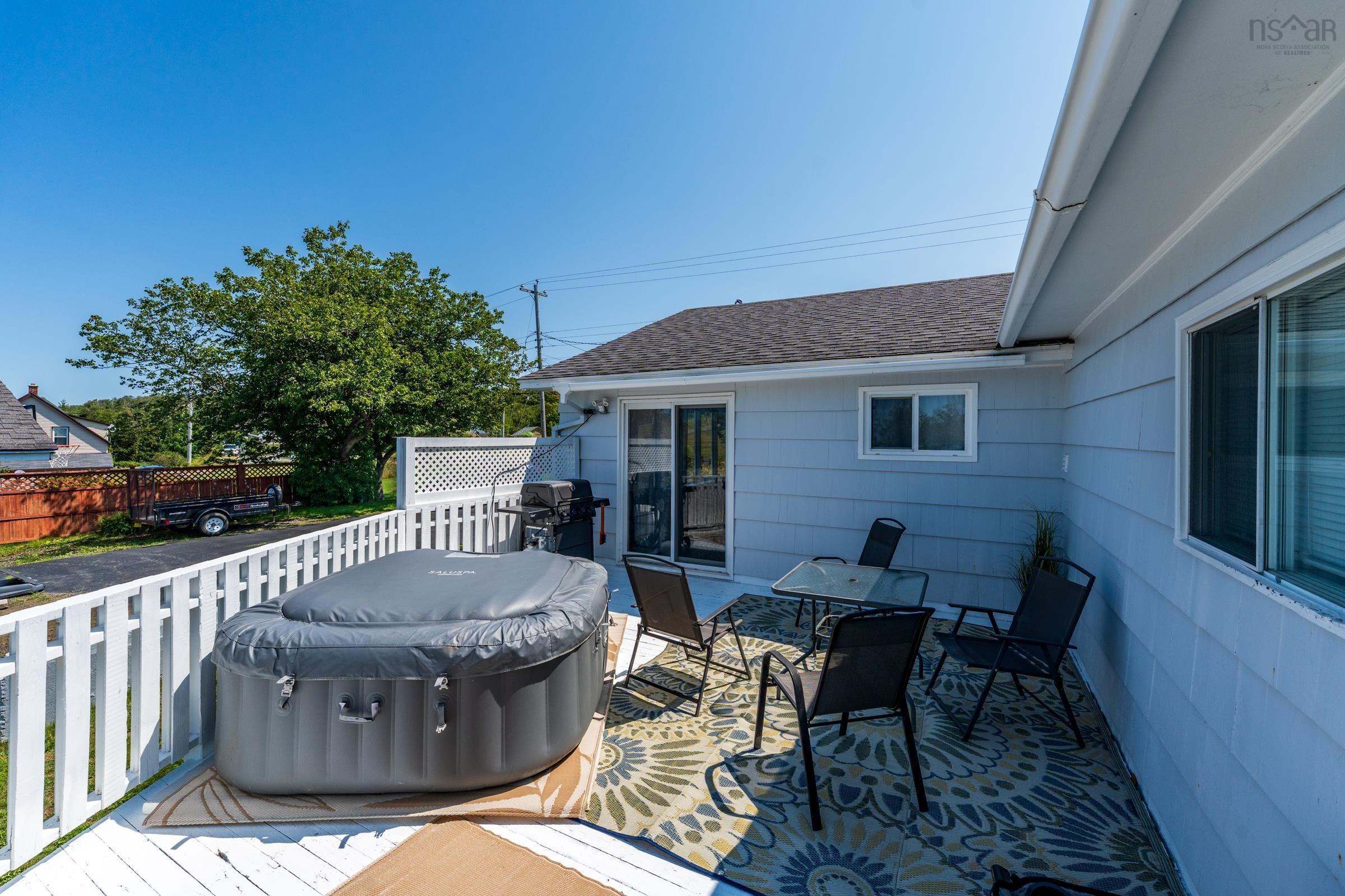 $324,900.00: 3739 Shore Road W, Hillsburn