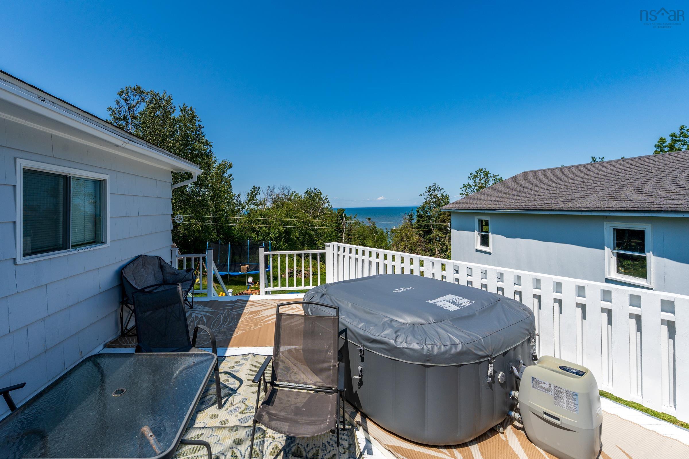 $324,900.00: 3739 Shore Road W, Hillsburn