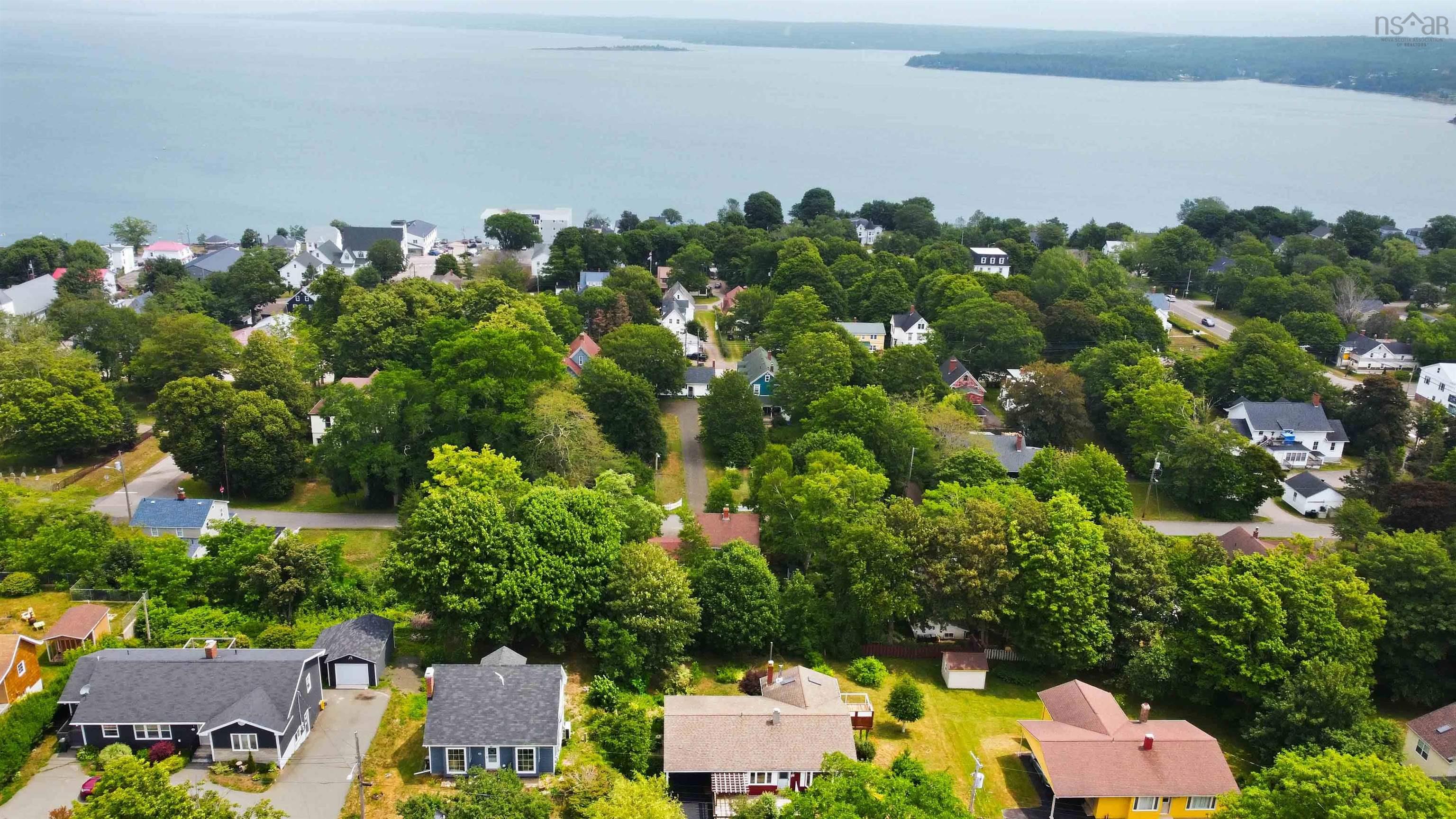 $349,999.00: 90 King Street, Digby