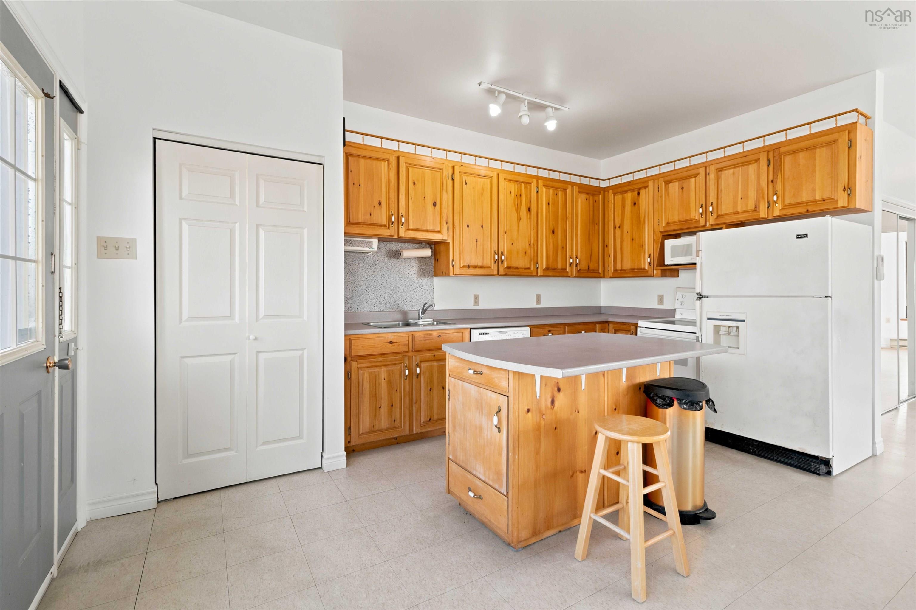 $549,000.00: 6405 & 6407 Highway 3, Western Shore