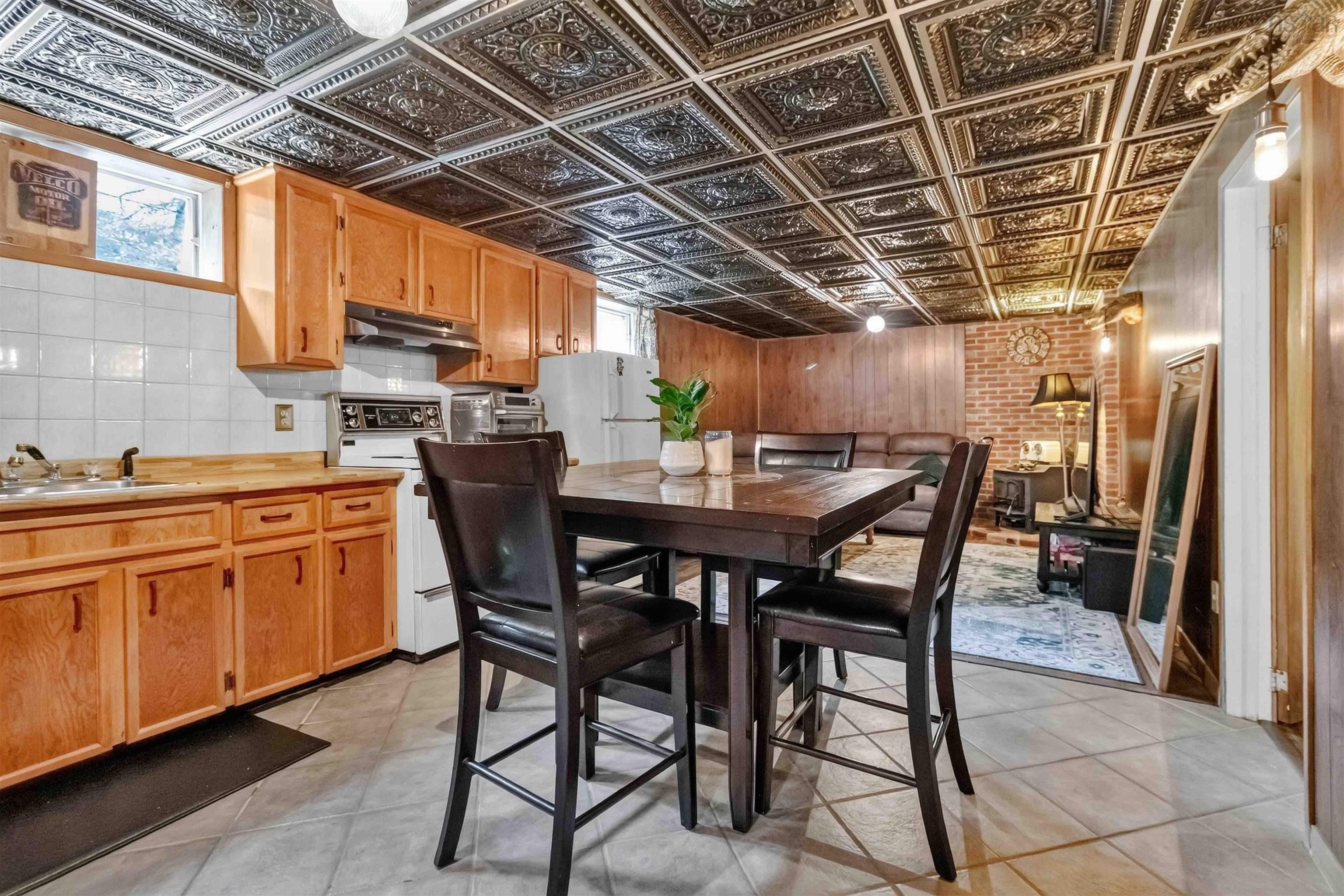 $399,900.00: 7251 Highway 3, Martins River