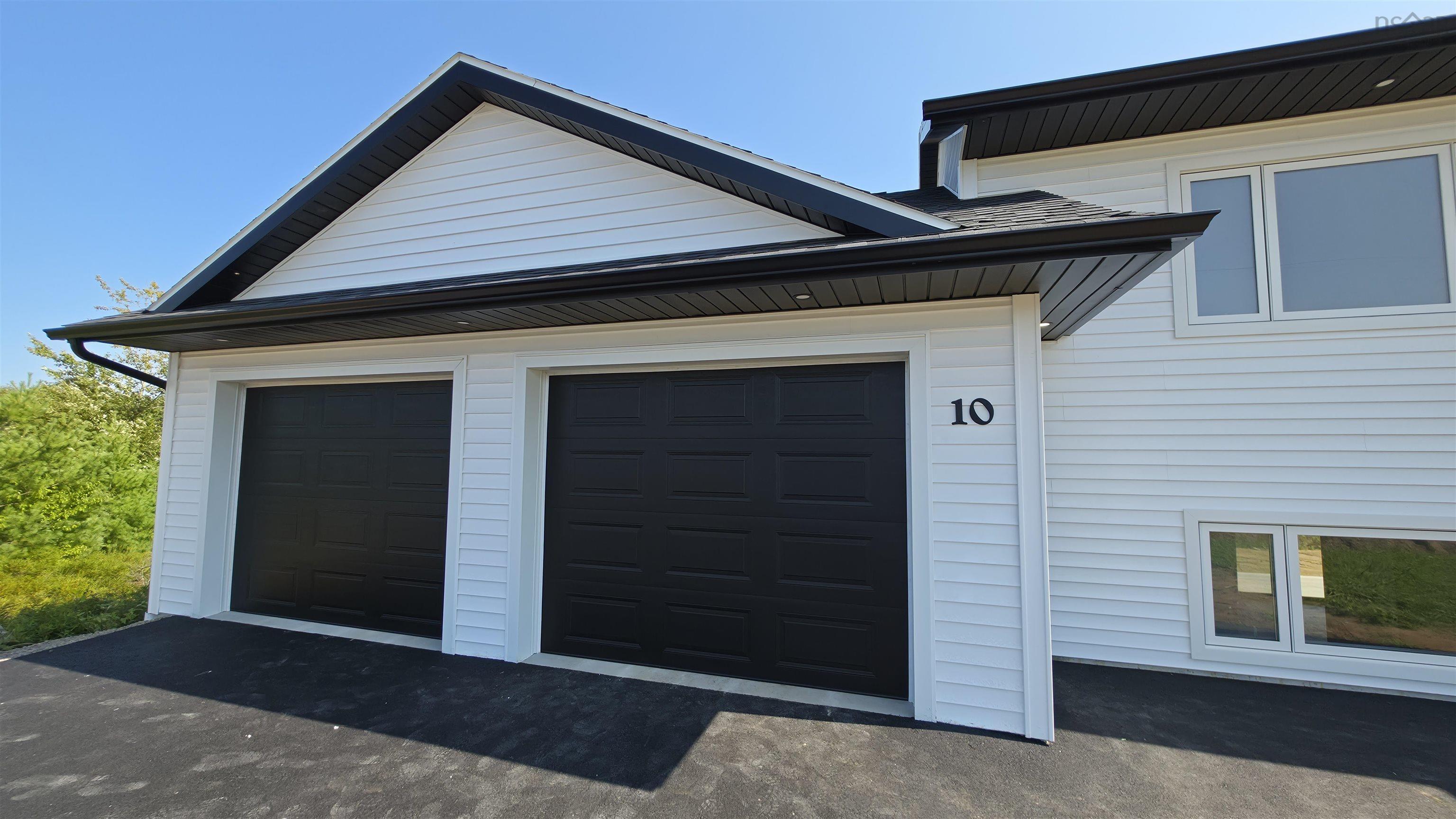 $593,000.00: 10 Acorn Lane, Kingston