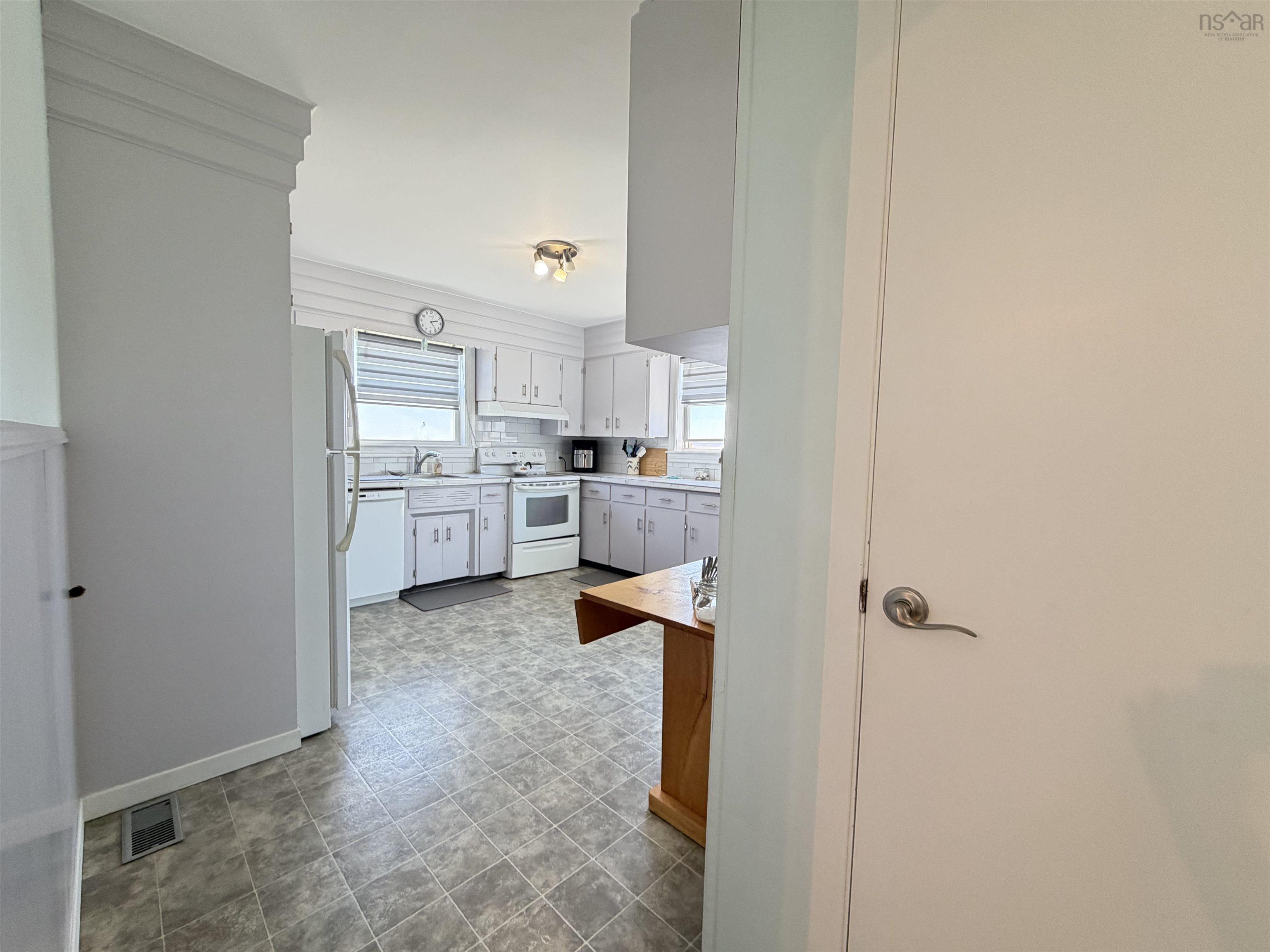 $379,900.00: 570 Little Harbour Road, Little Harbour