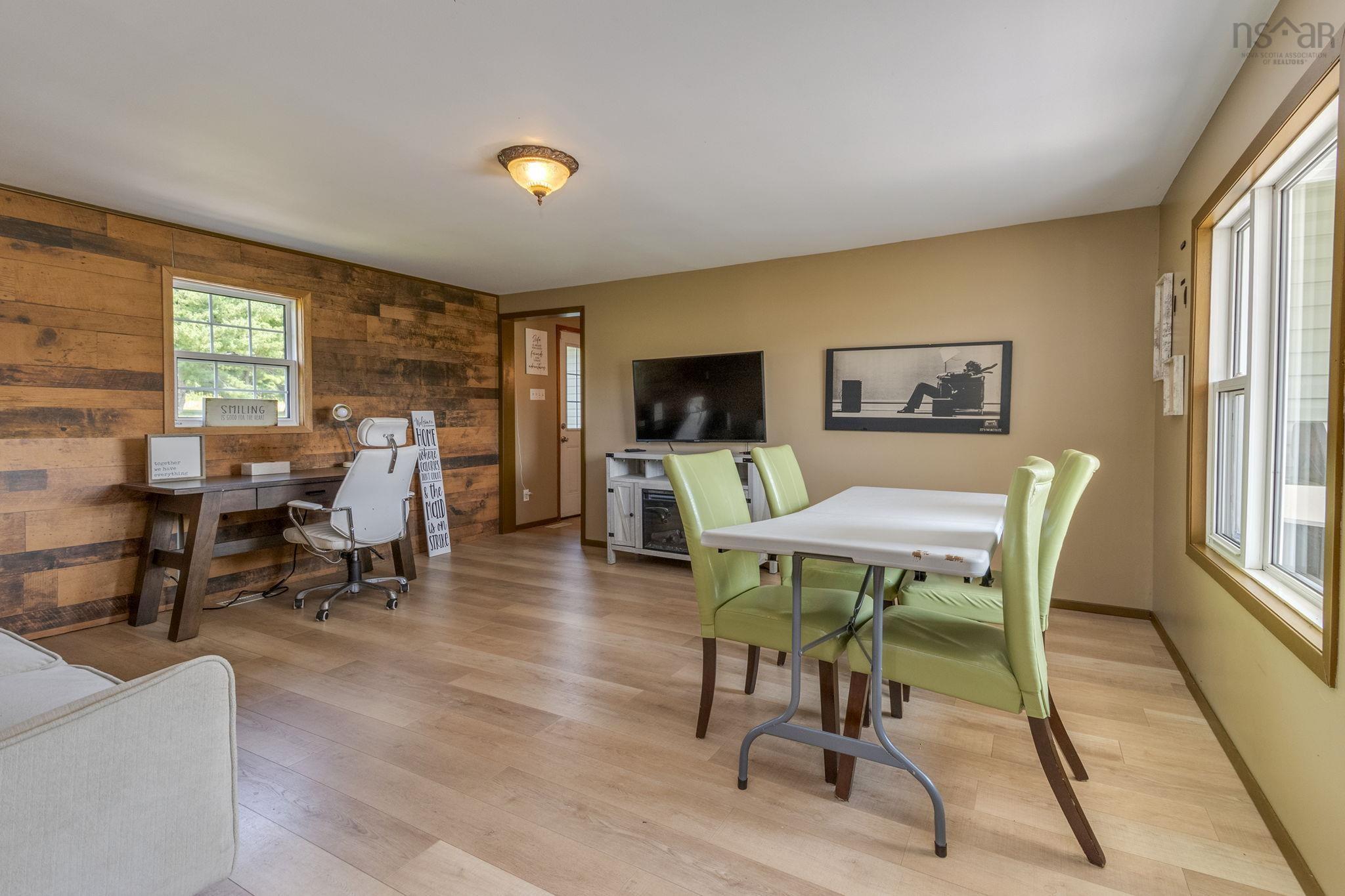 $430,000.00: 11703 Highway#7 Highway, Aspen