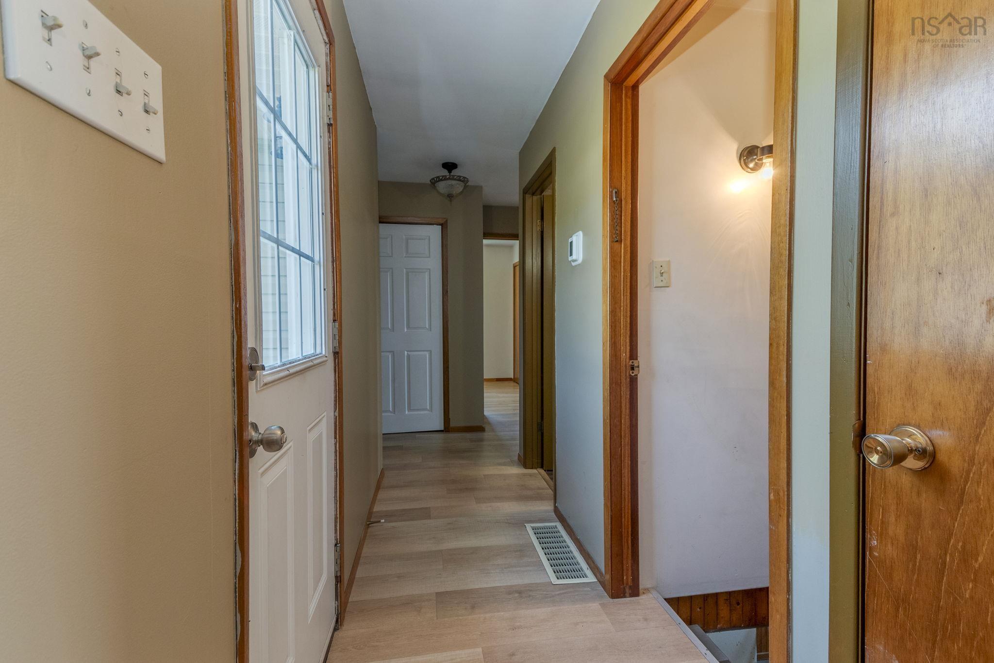 $430,000.00: 11703 Highway#7 Highway, Aspen