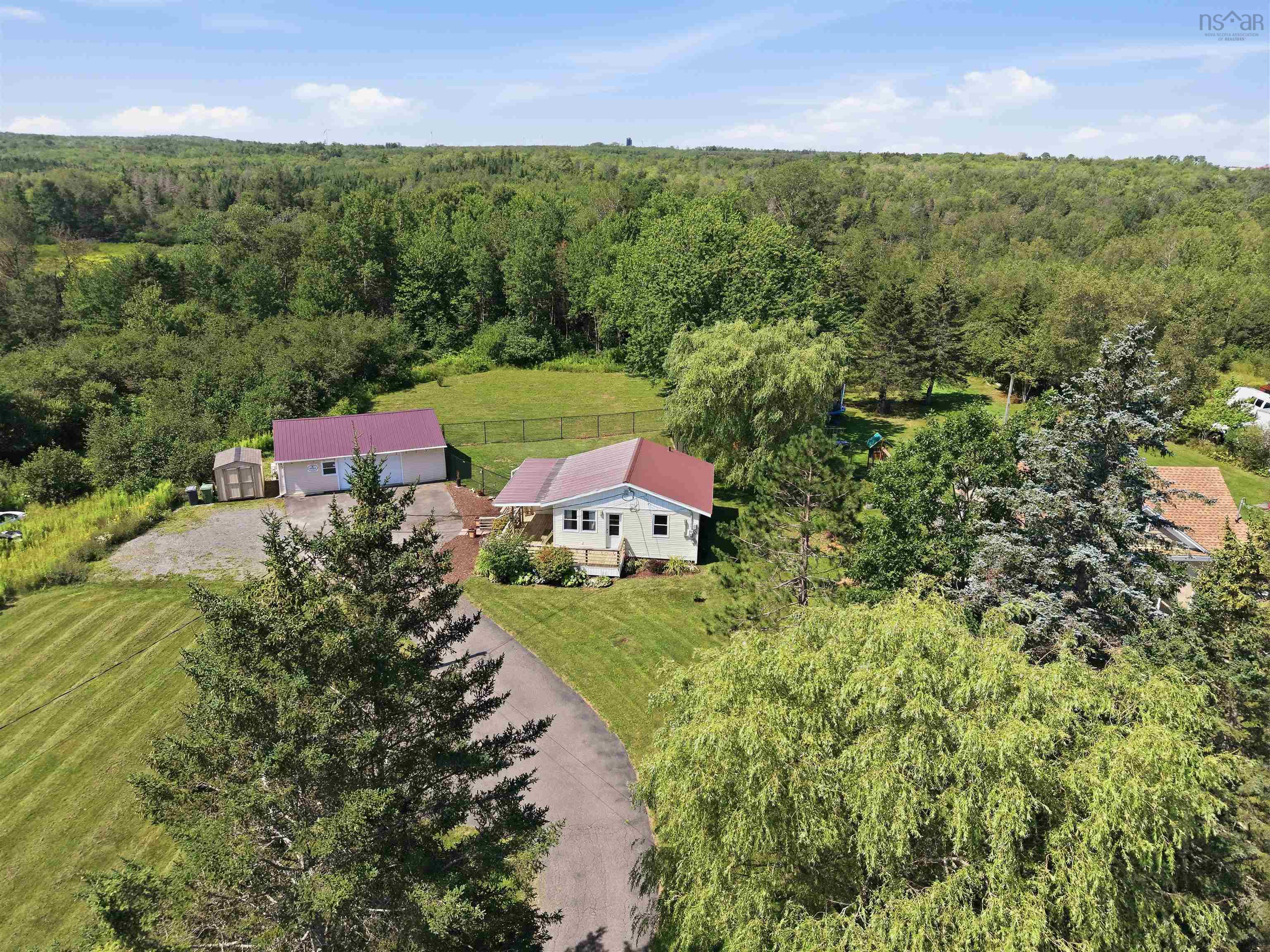 $279,900.00: 1096 Highway 2, Hilden