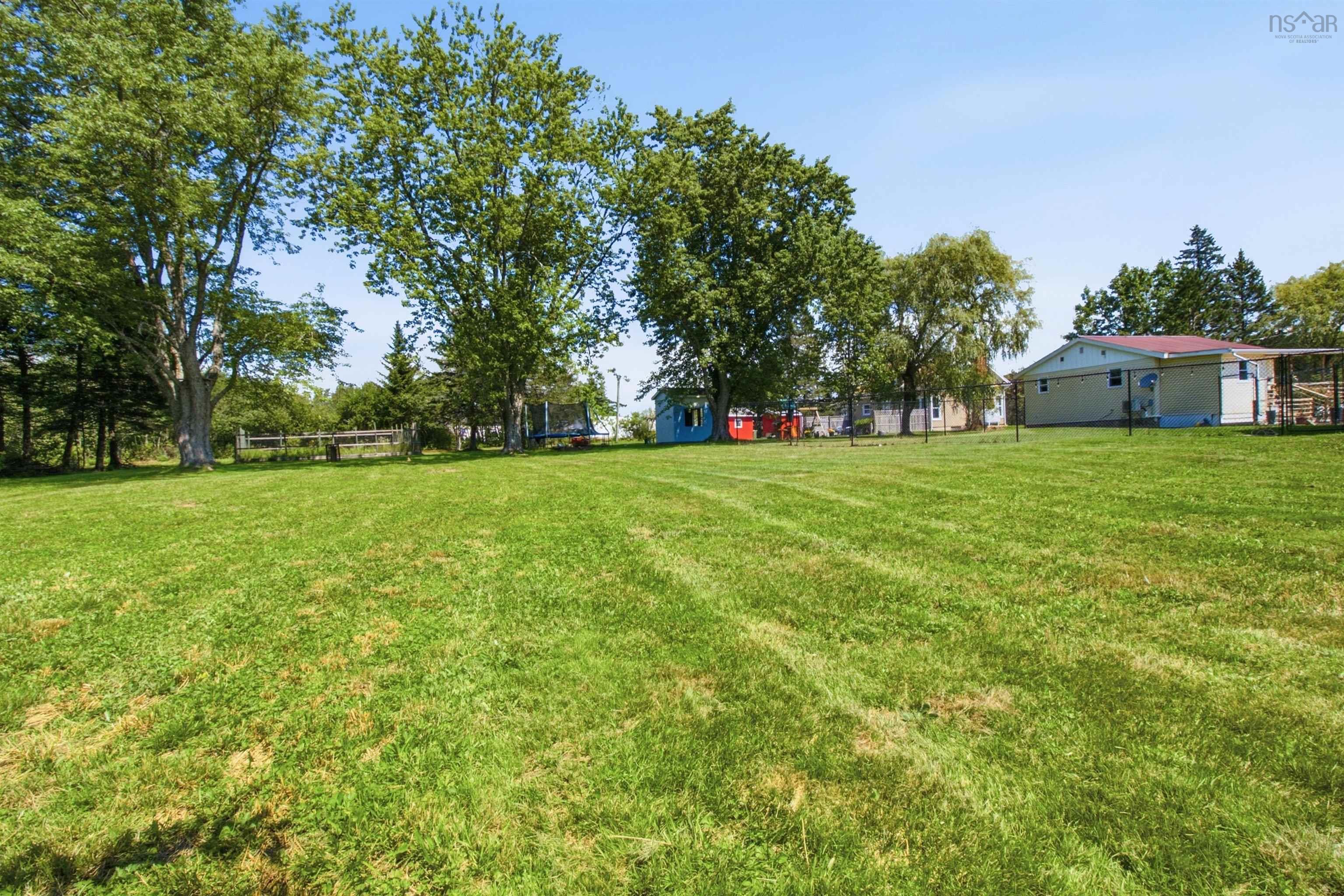 $279,900.00: 1096 Highway 2, Hilden