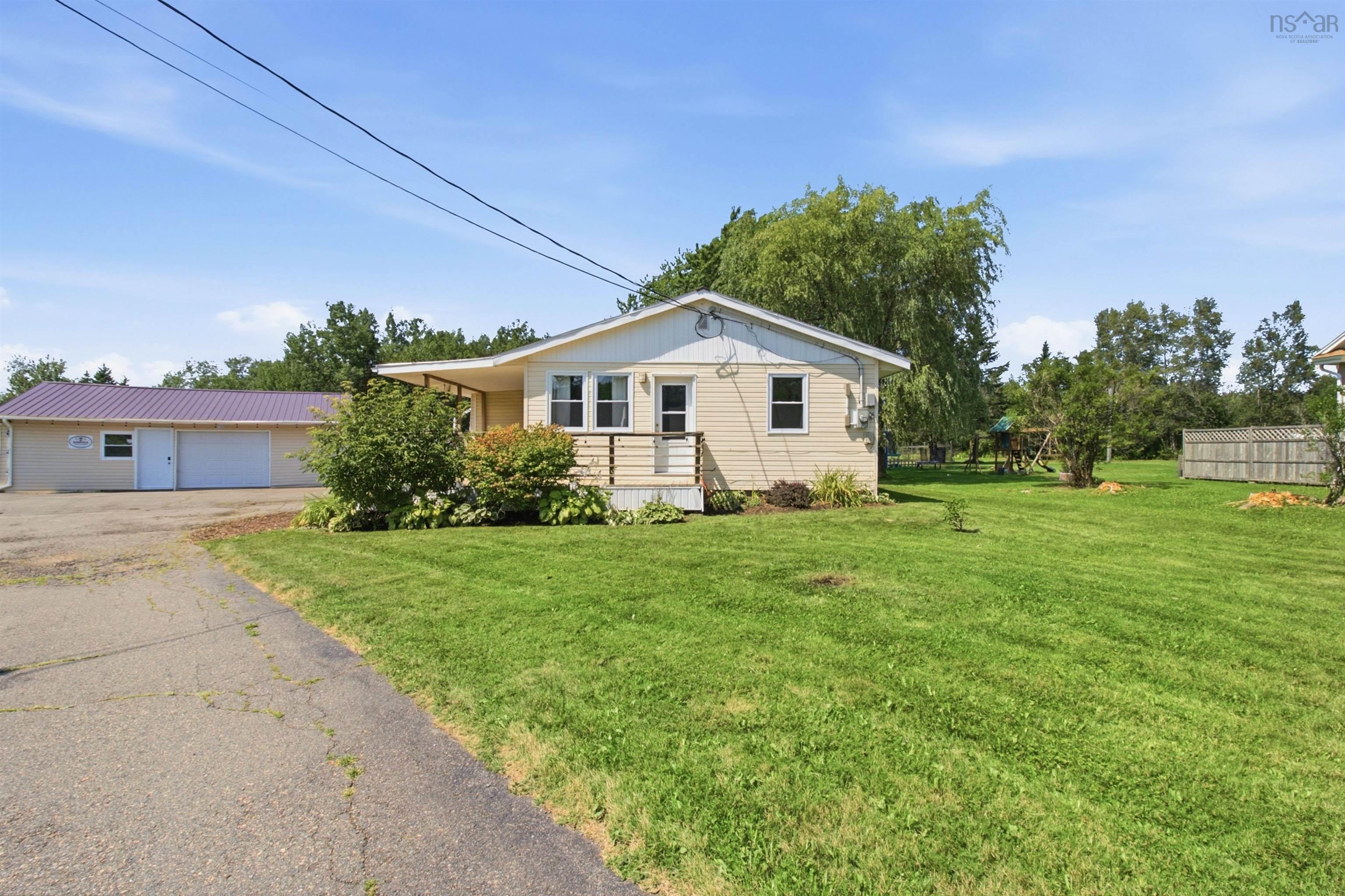 $279,900.00: 1096 Highway 2, Hilden